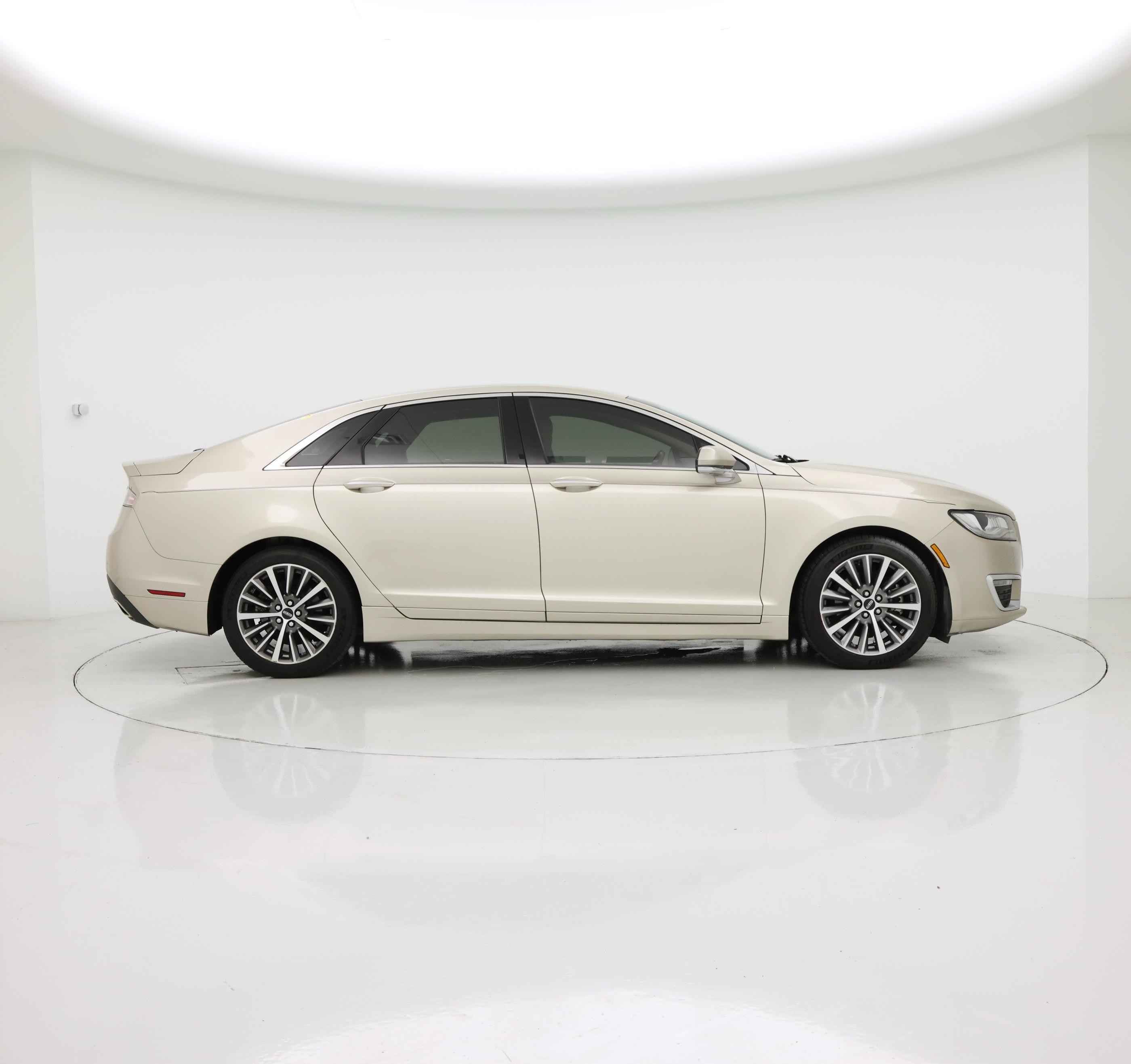 Thumbnail: 2017 Lincoln MKZ - 7