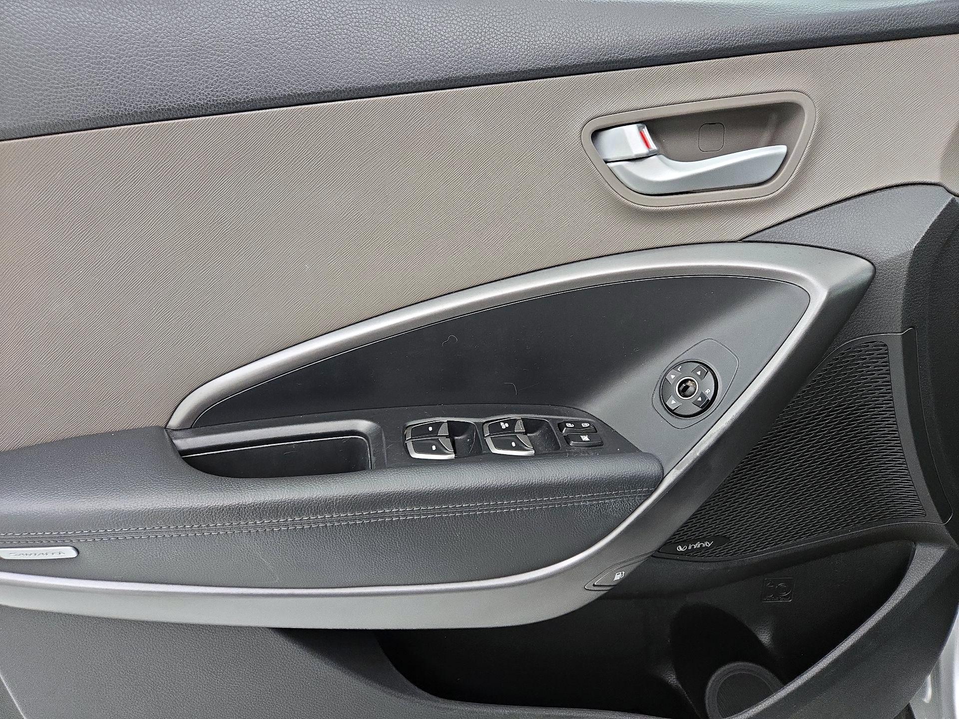 Thumbnail: 2014 Hyundai Santa Fe - 12