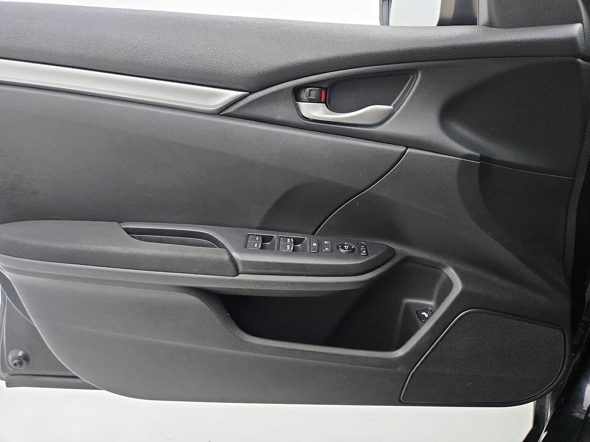 Thumbnail: 2016 Honda Civic - 12