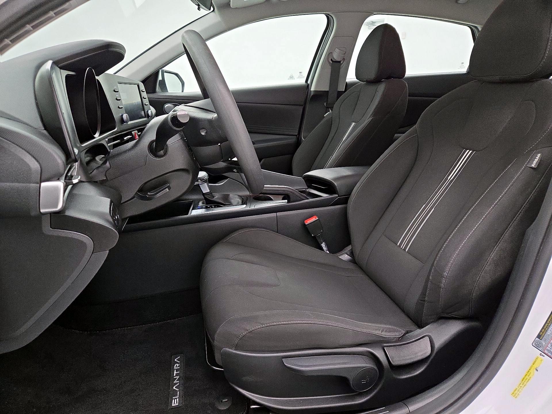 Thumbnail: 2022 Hyundai Elantra - 11