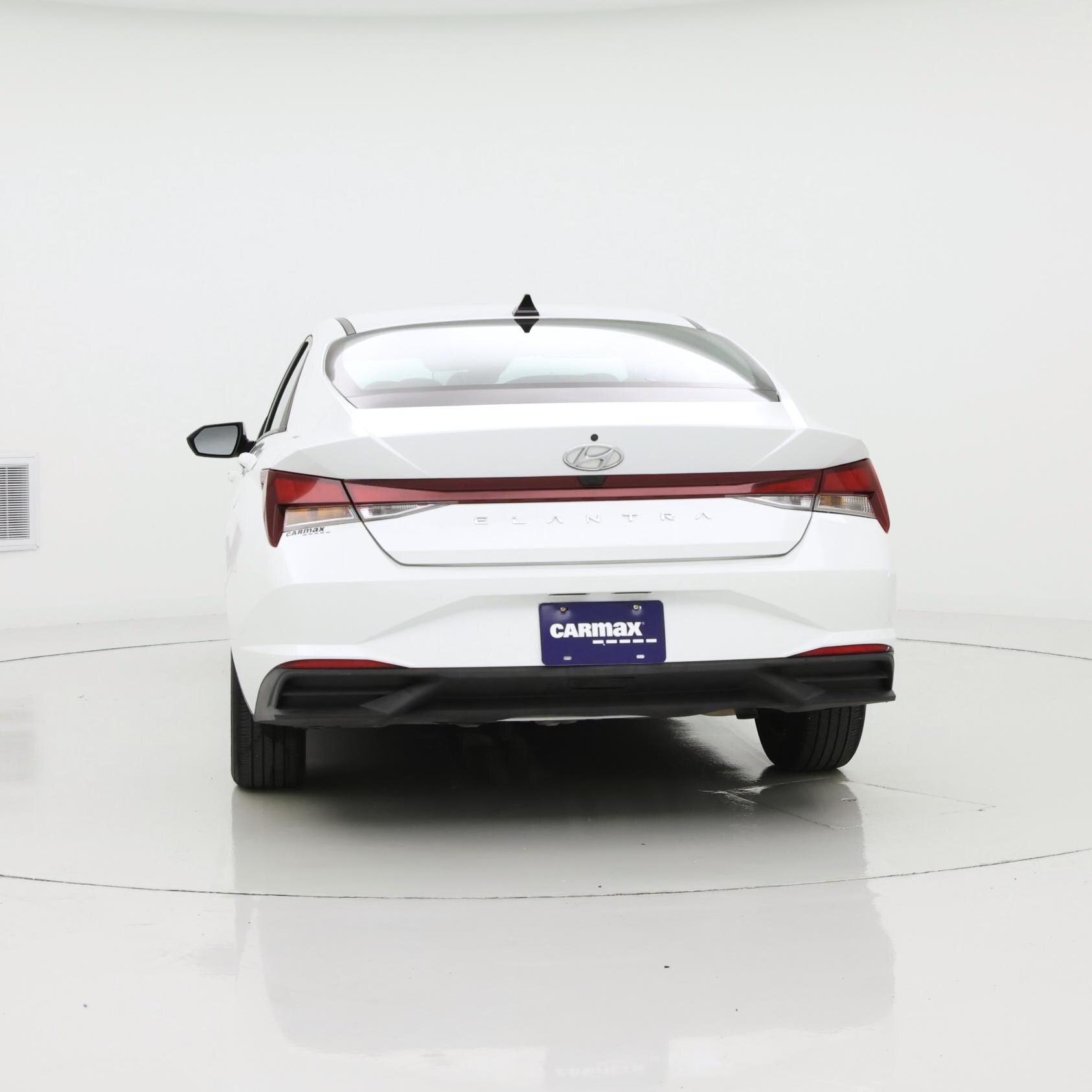 Thumbnail: 2022 Hyundai Elantra - 6