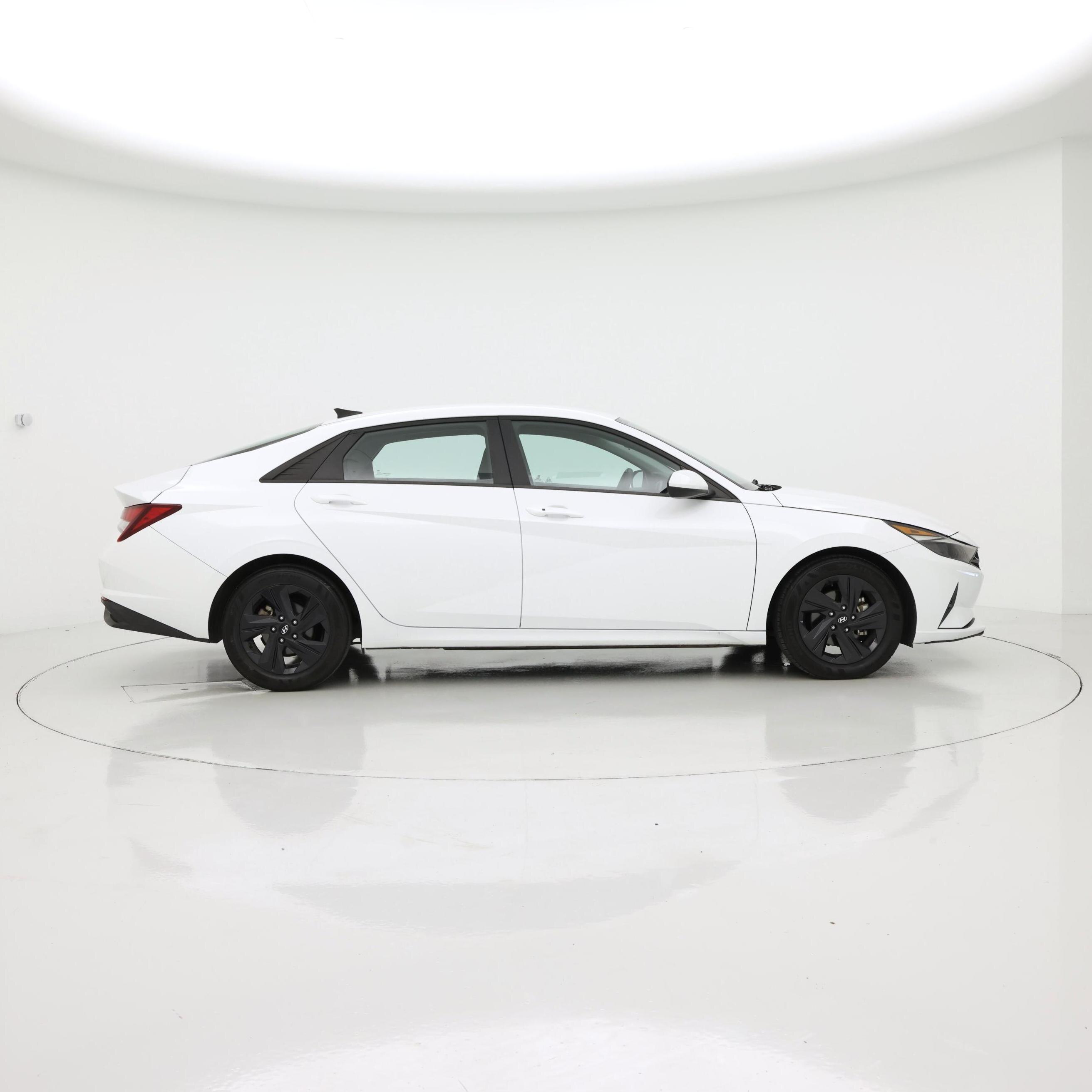 Thumbnail: 2022 Hyundai Elantra - 7