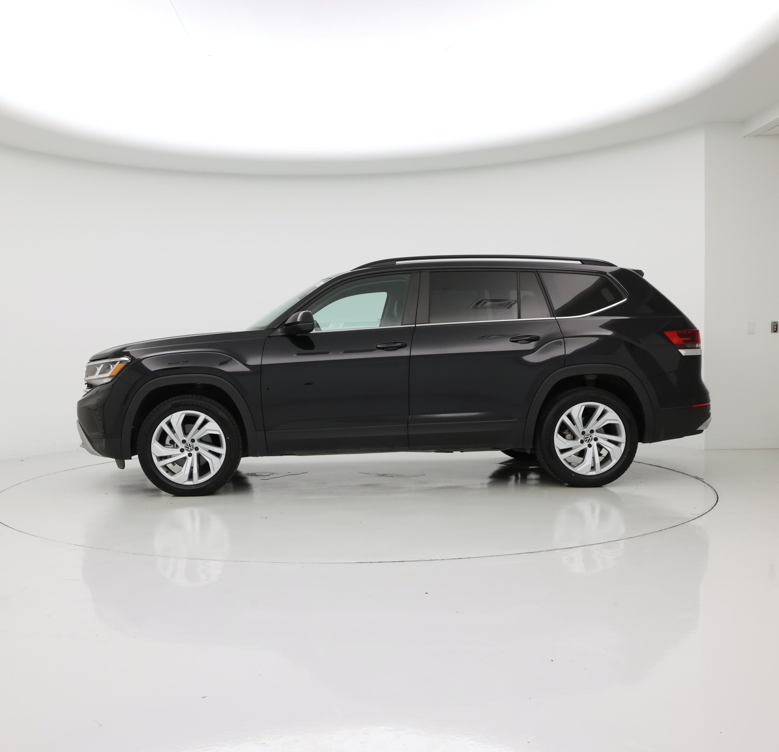 Thumbnail: 2022 Volkswagen Atlas - 3