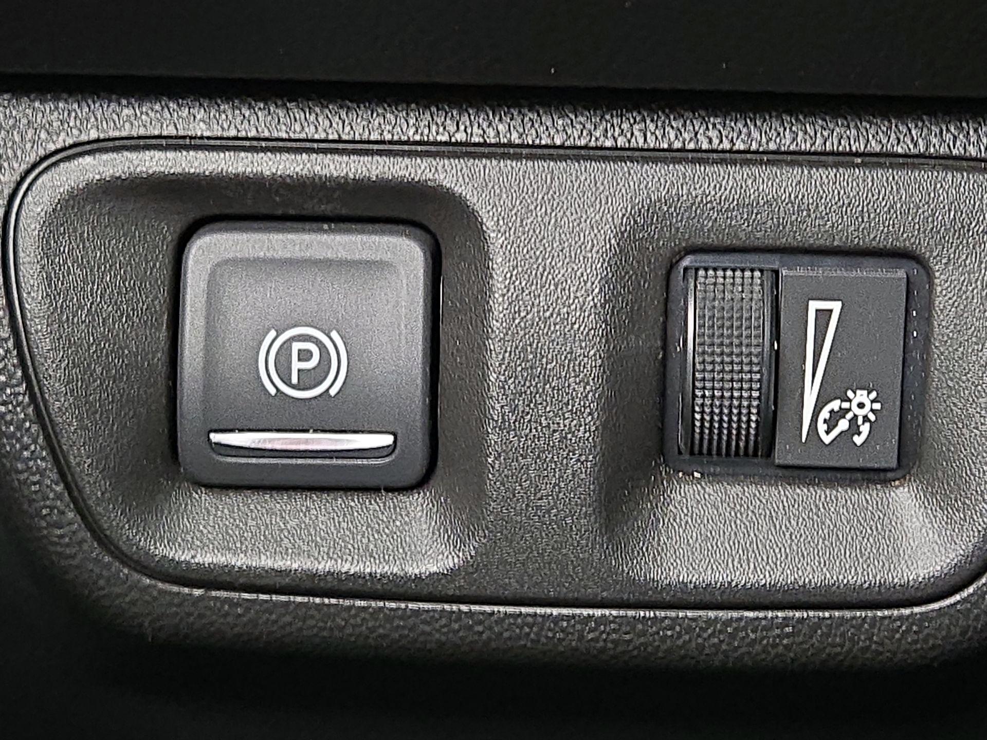 Thumbnail: 2023 GMC Acadia - 13