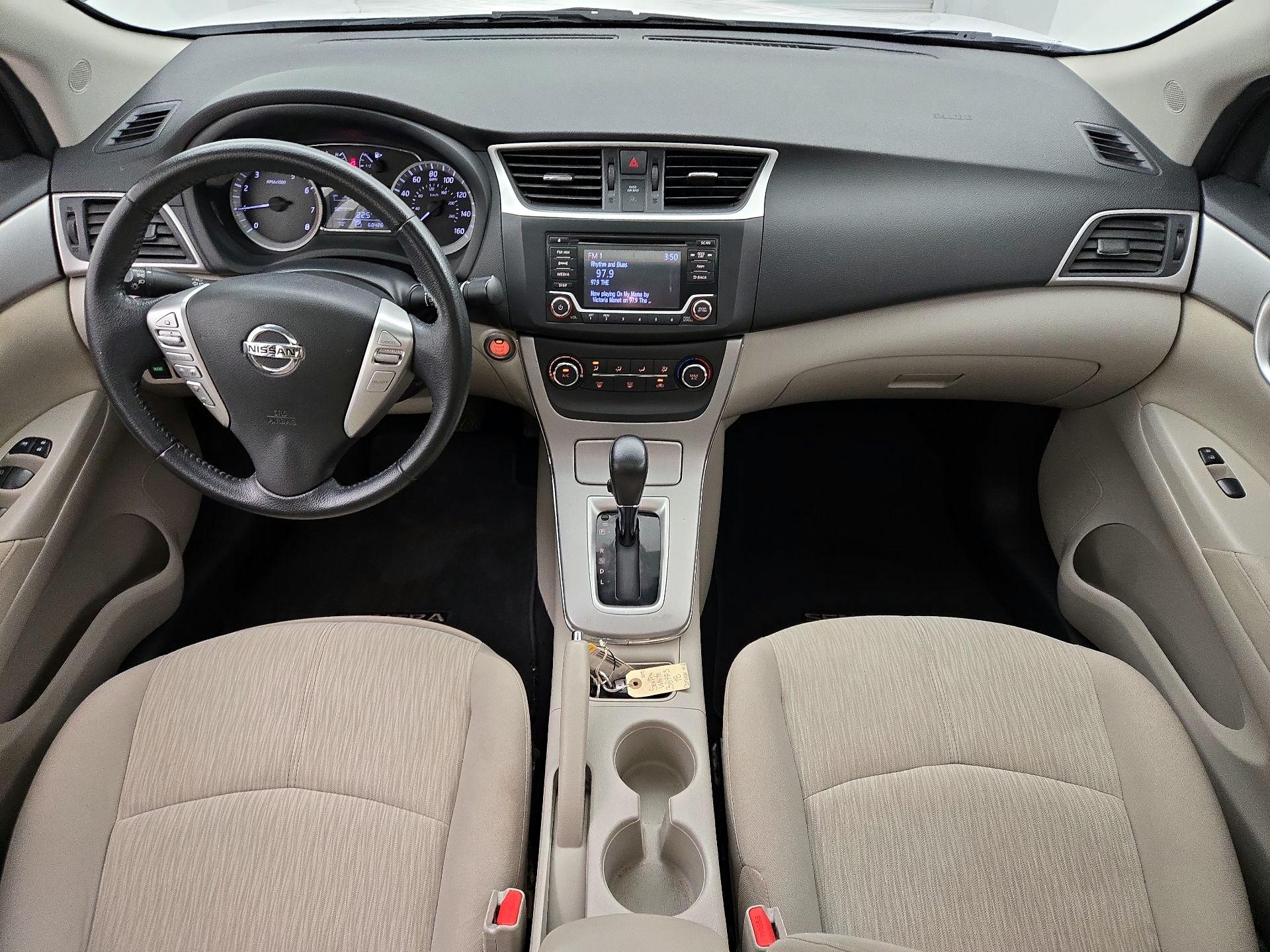 Thumbnail: 2015 Nissan Sentra - 9