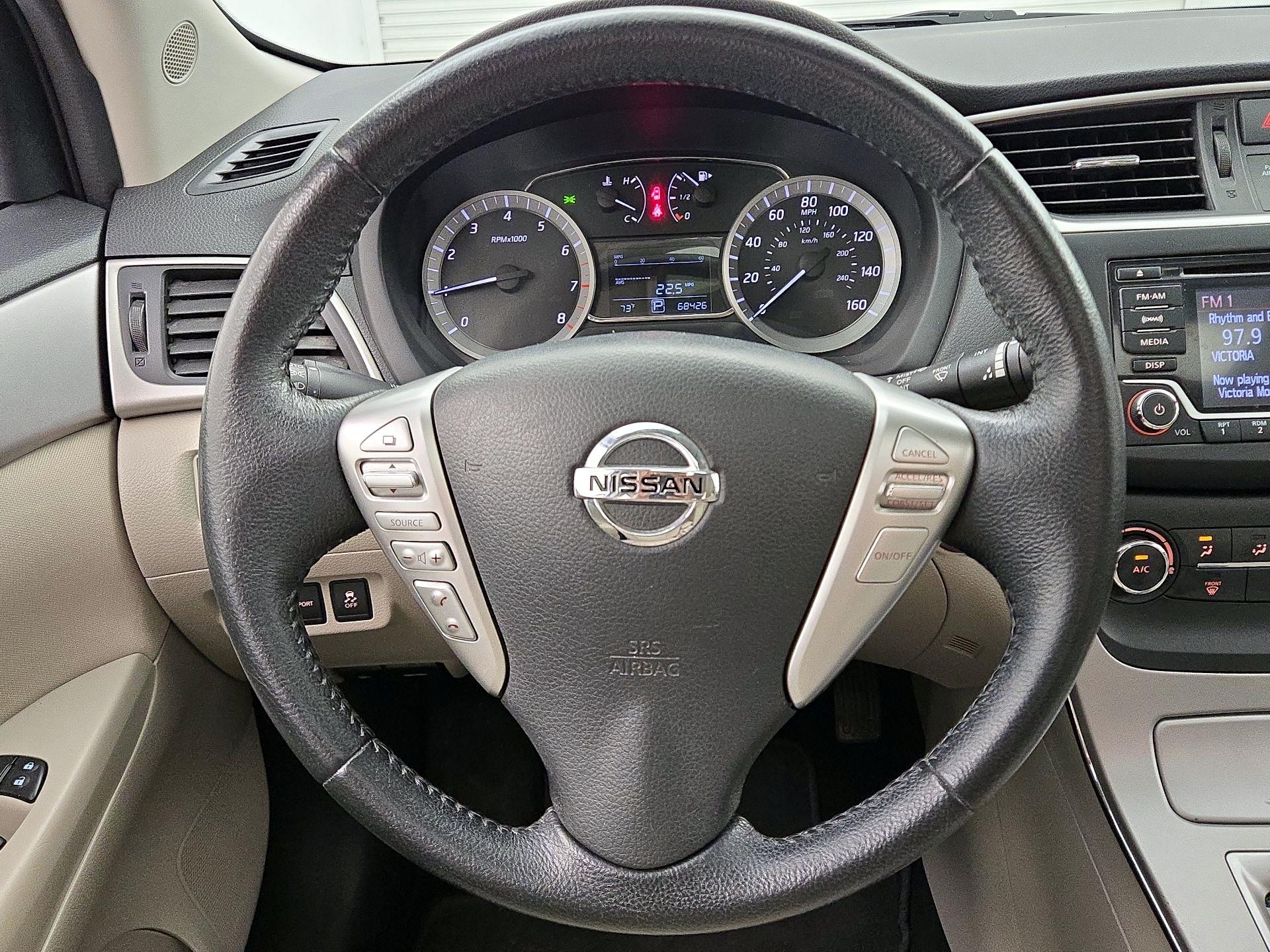 Thumbnail: 2015 Nissan Sentra - 10