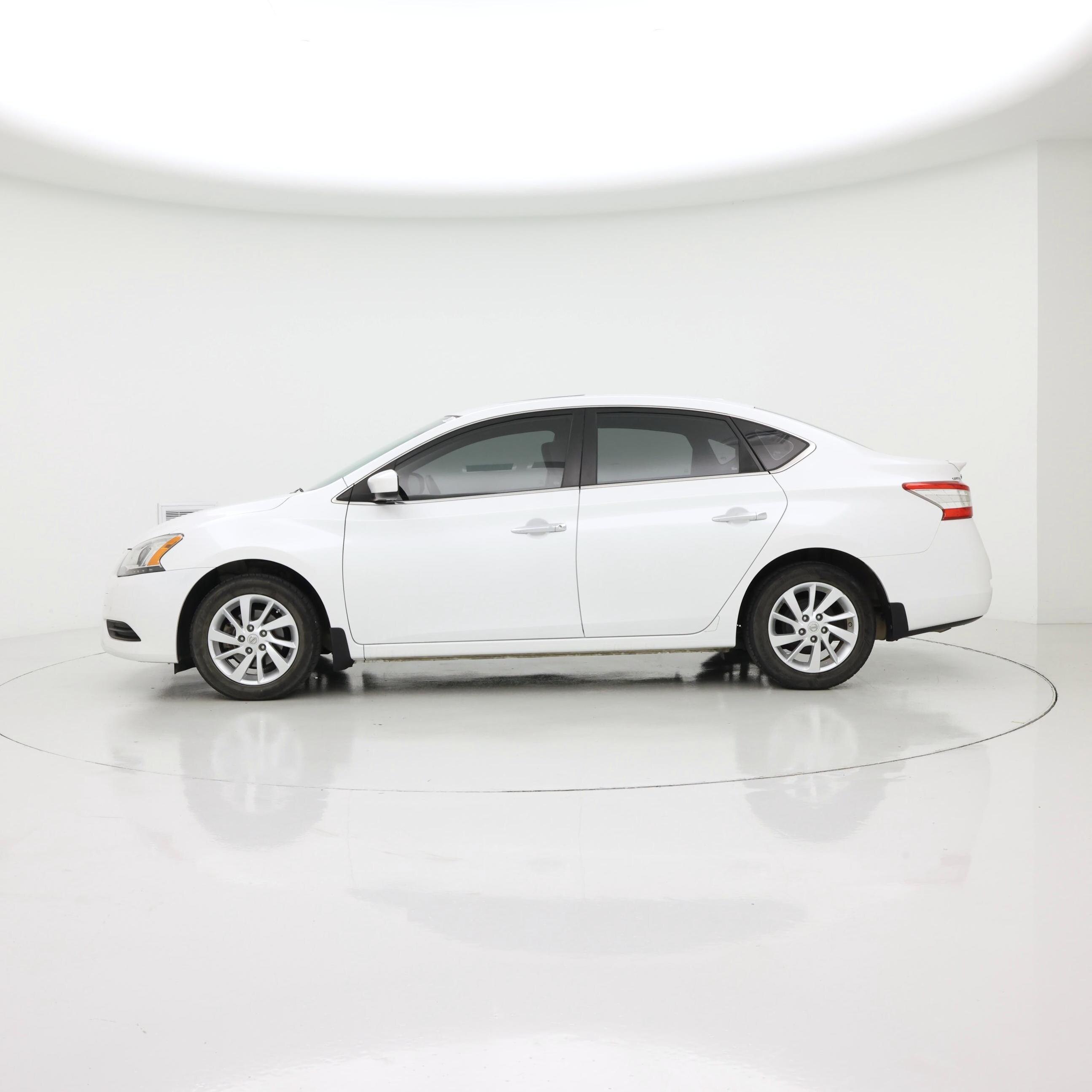 Thumbnail: 2015 Nissan Sentra - 3