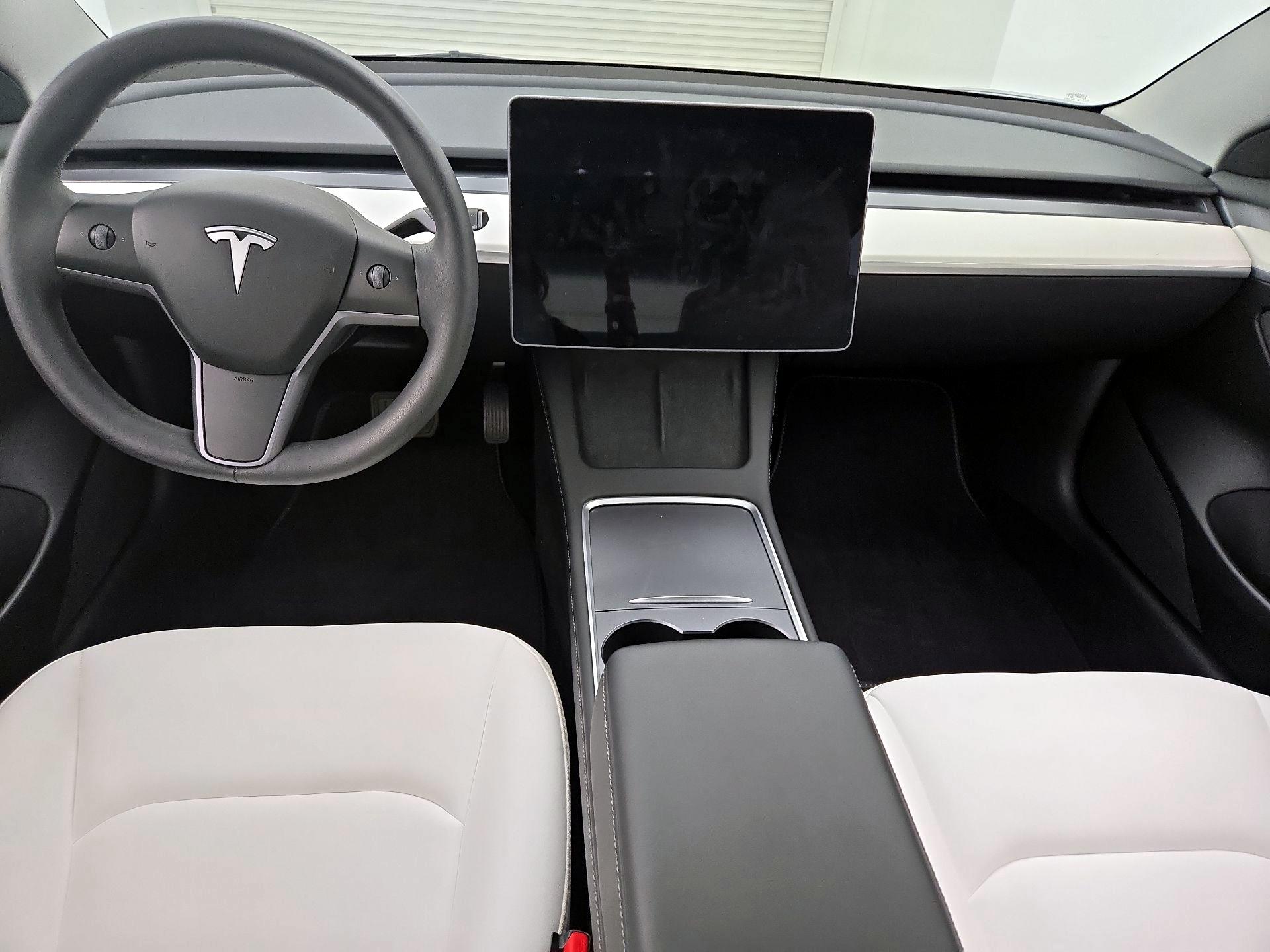 Thumbnail: 2023 Tesla Model 3 - 9