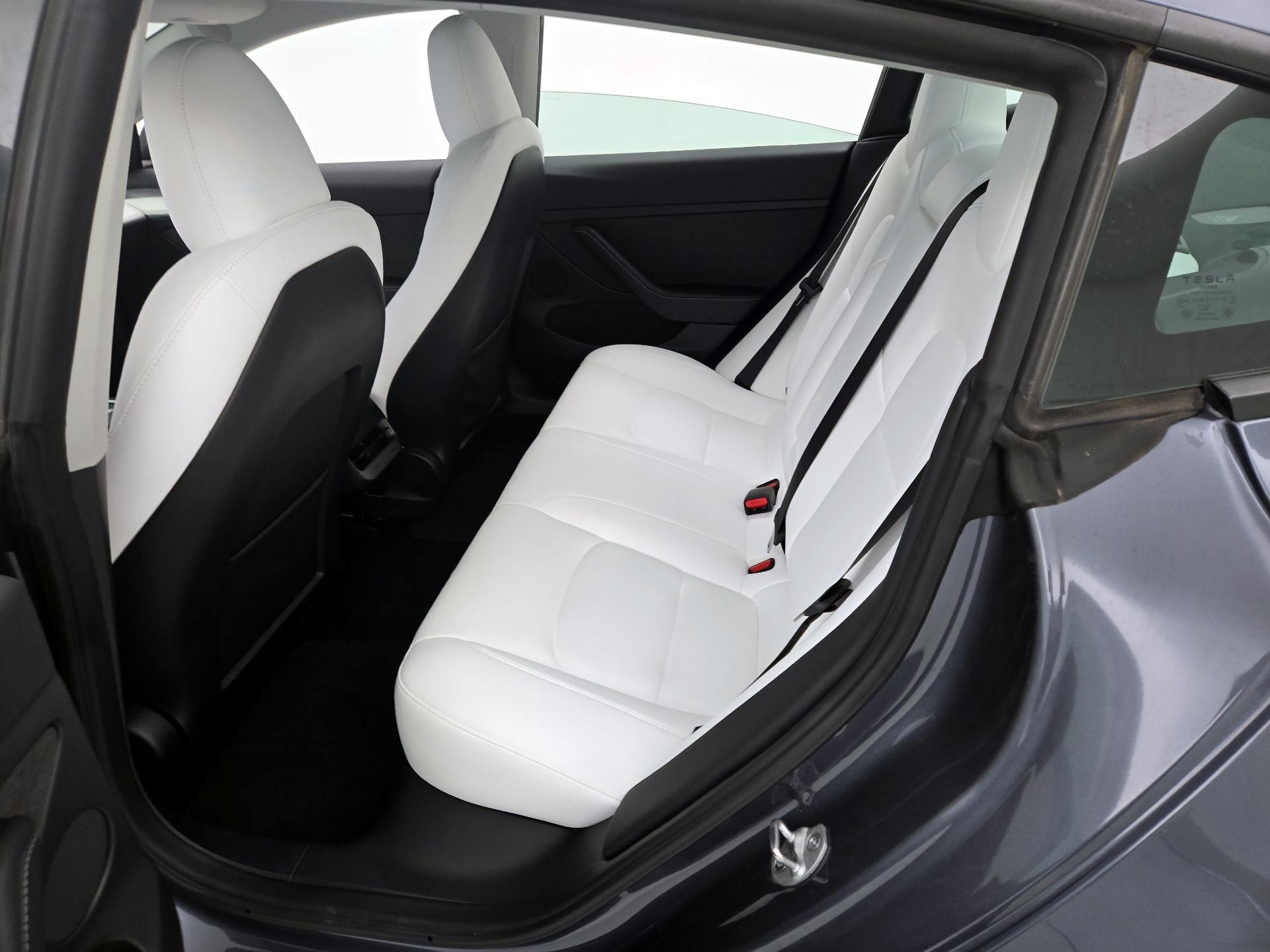 Thumbnail: 2023 Tesla Model 3 - 19