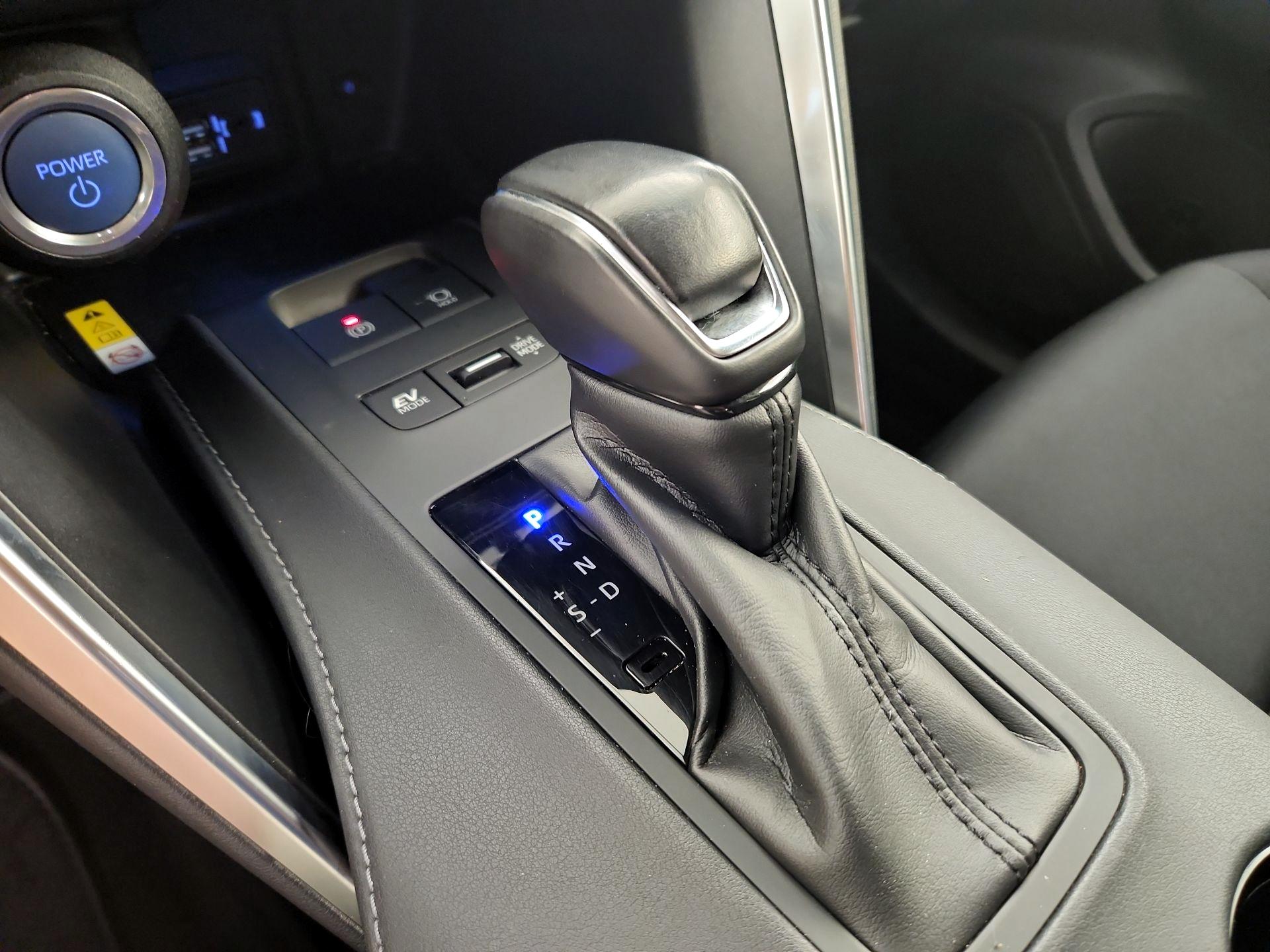 Thumbnail: 2021 Toyota Venza - 17