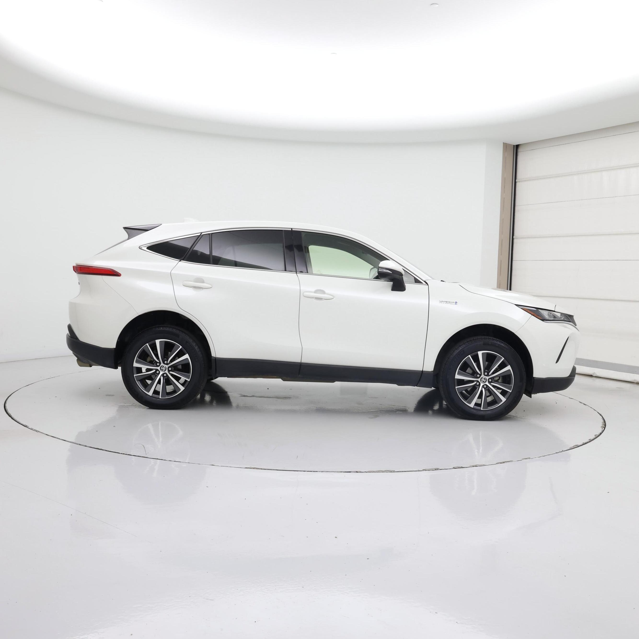 Thumbnail: 2021 Toyota Venza - 7