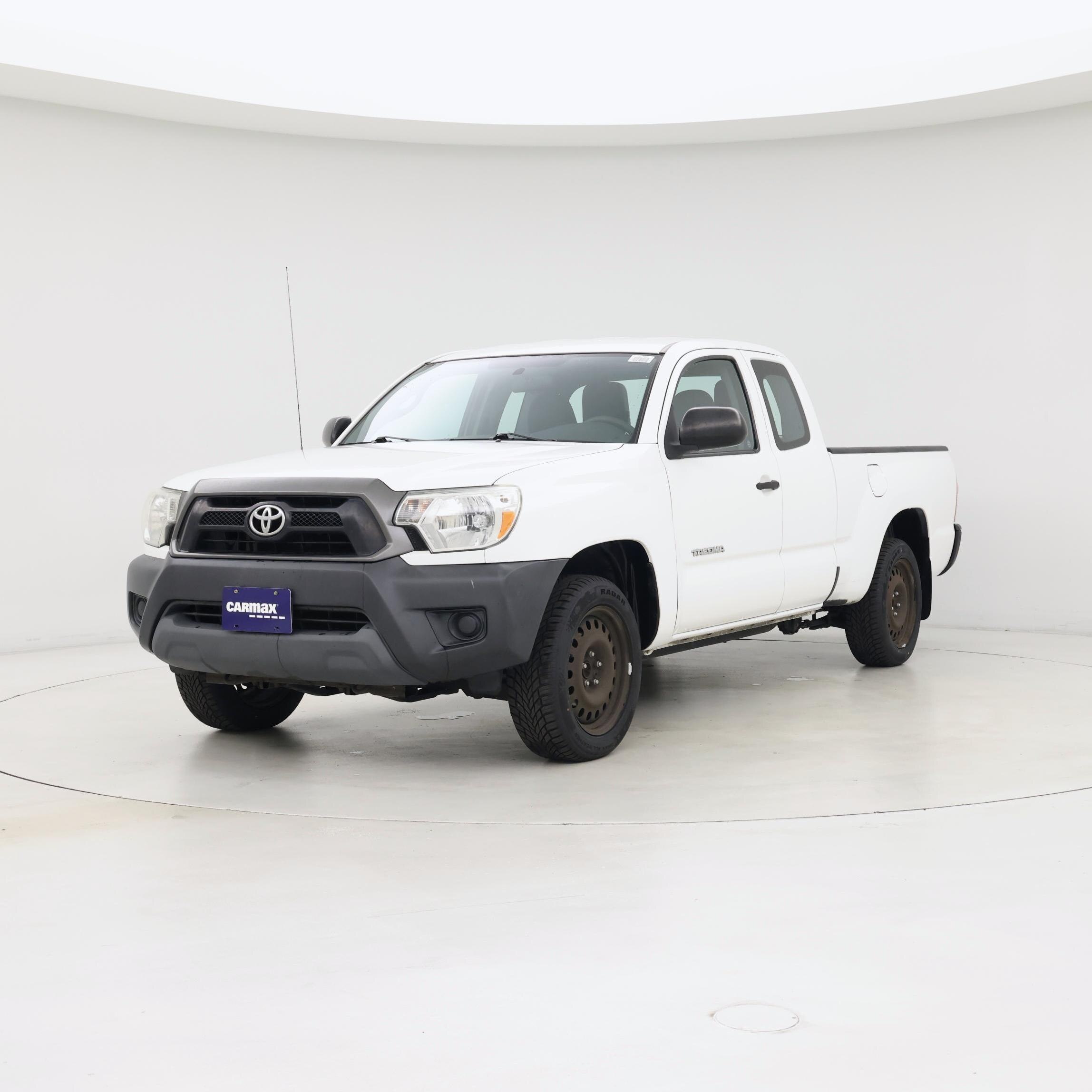 Thumbnail: 2015 Toyota Tacoma - 4