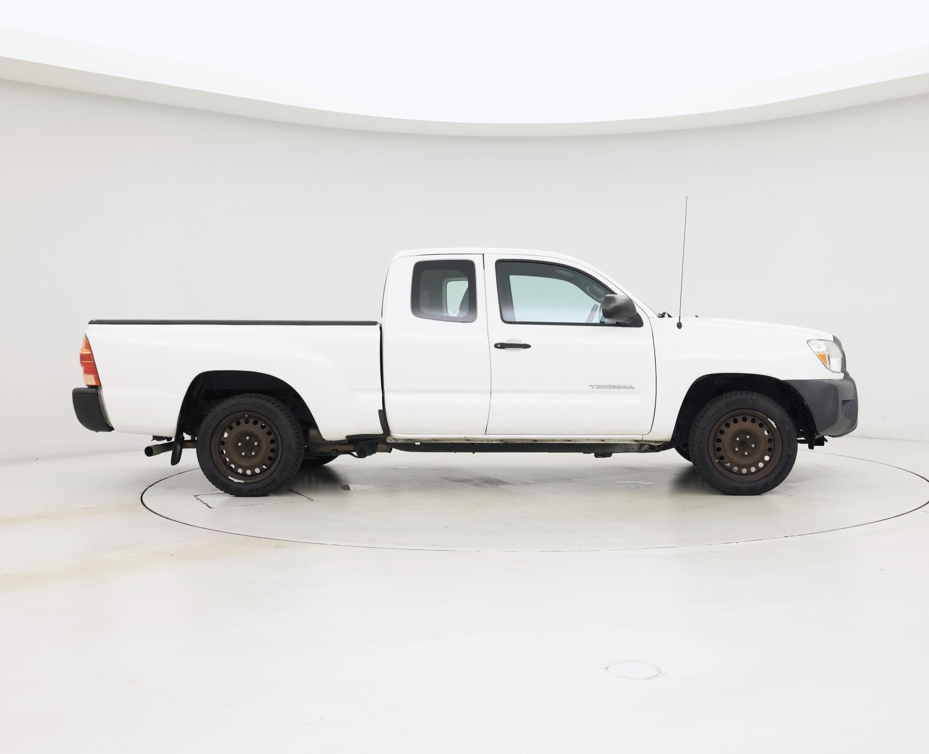 Thumbnail: 2015 Toyota Tacoma - 7