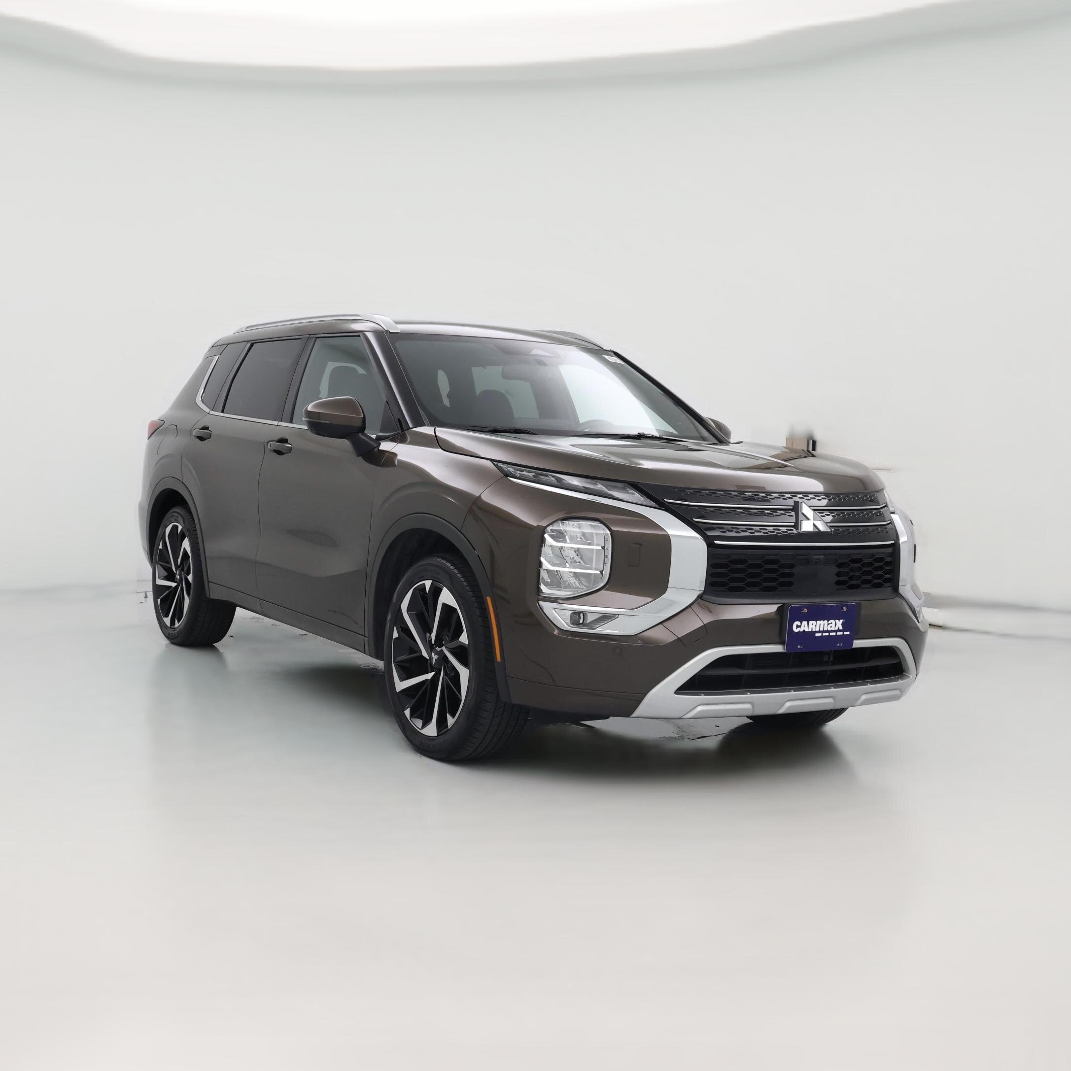 Thumbnail: 2022 Mitsubishi Outlander - 1