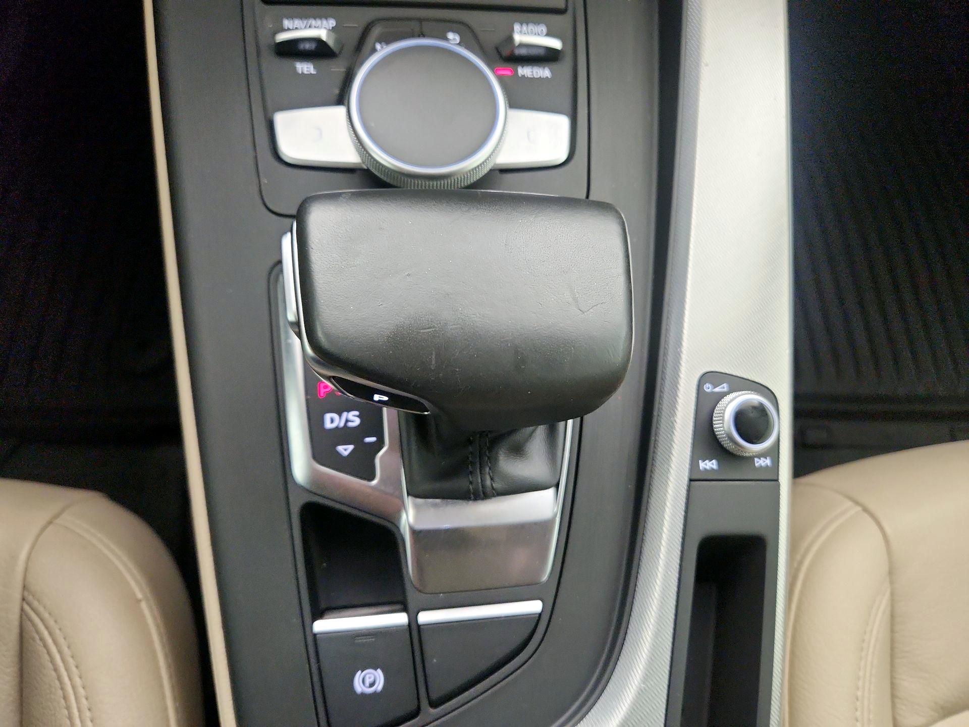 Thumbnail: 2017 Audi A4 - 18