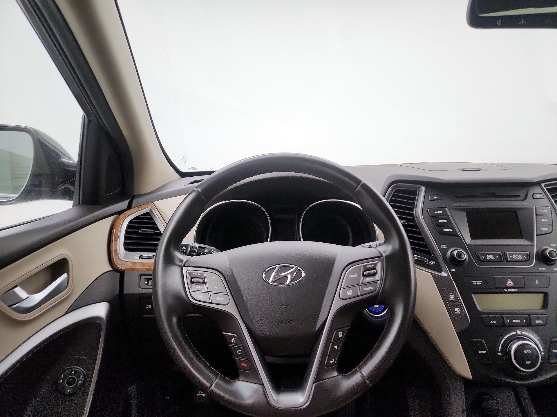 Thumbnail: 2014 Hyundai Santa Fe - 10