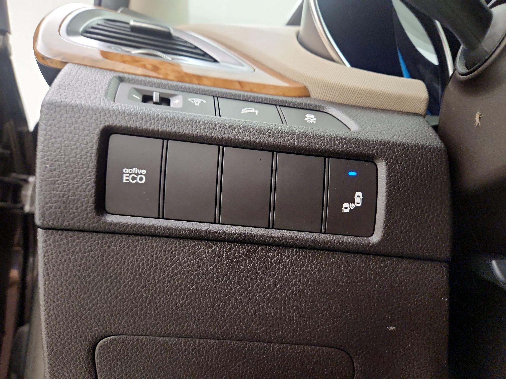 Thumbnail: 2014 Hyundai Santa Fe - 13