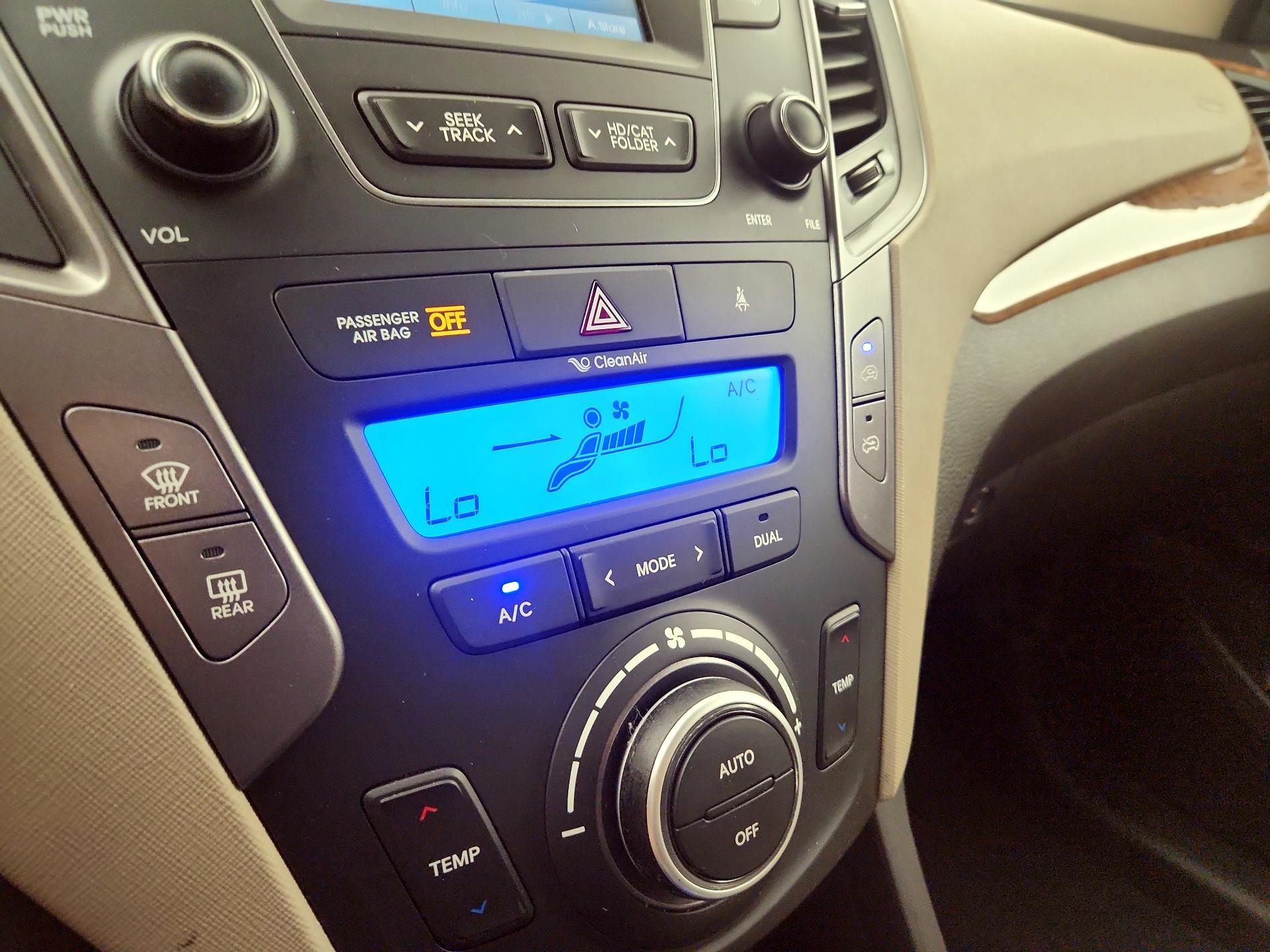 Thumbnail: 2014 Hyundai Santa Fe - 16