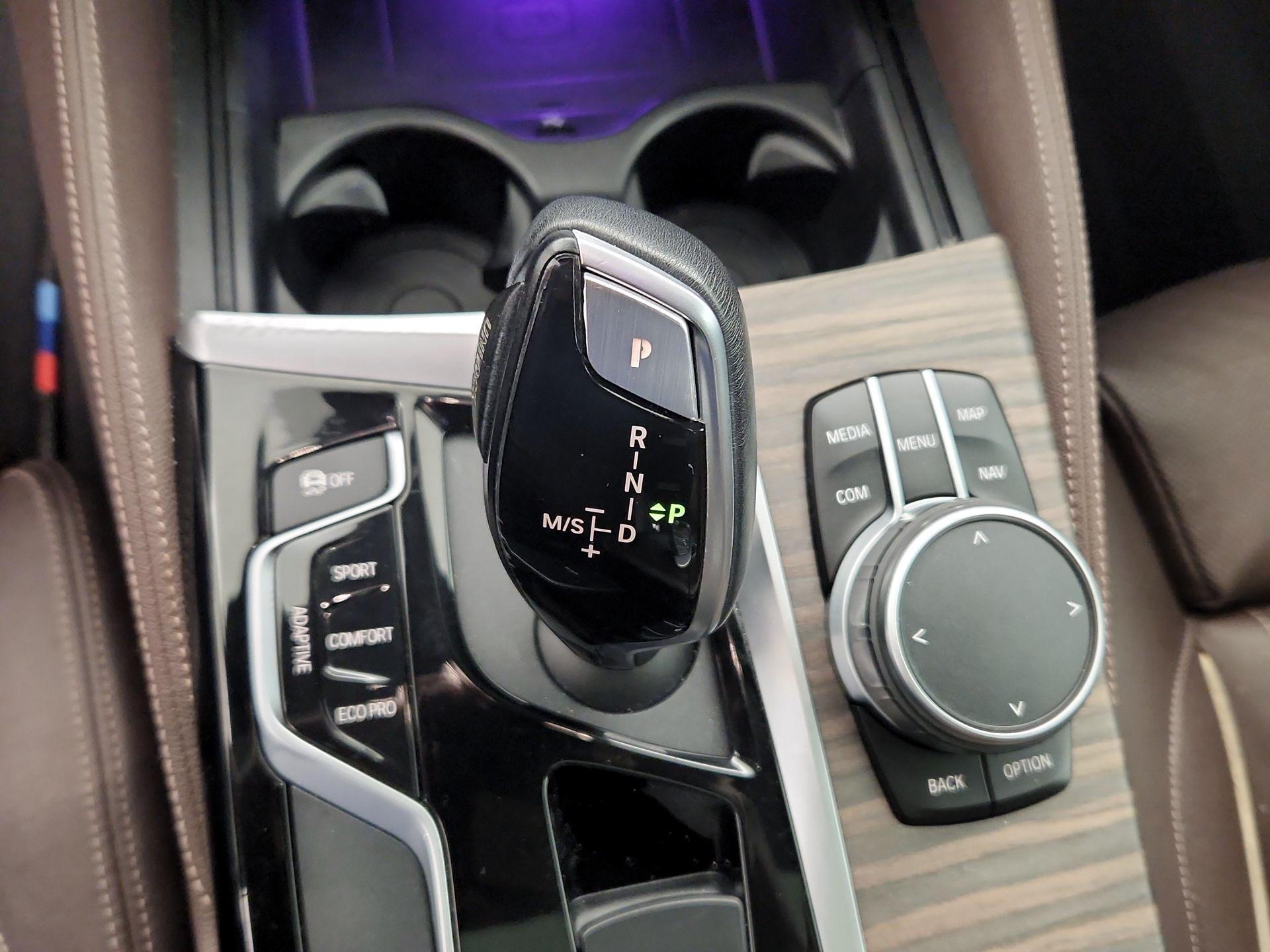 Thumbnail: 2020 BMW 5 Series - 18