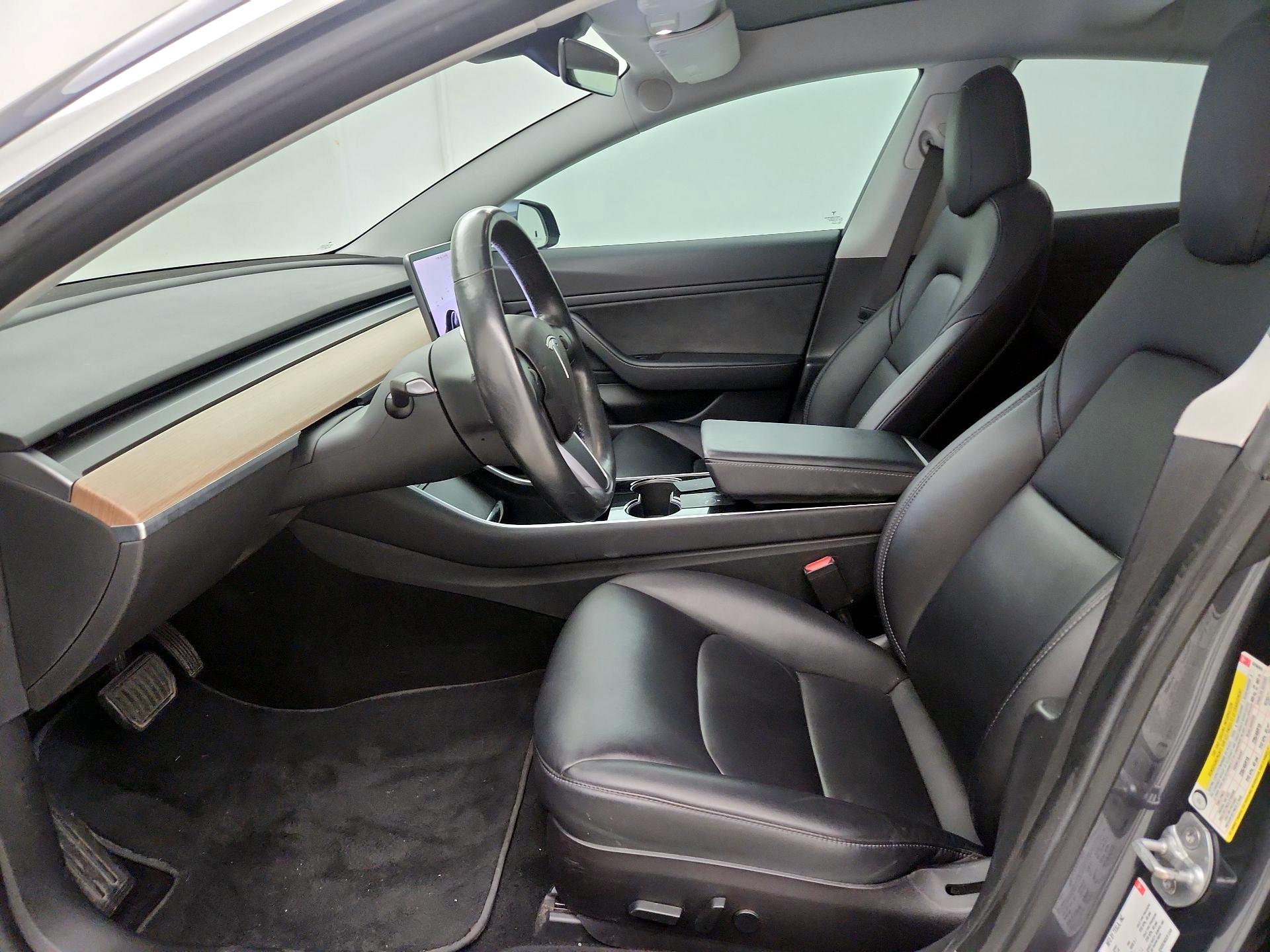 Thumbnail: 2018 Tesla Model 3 - 11