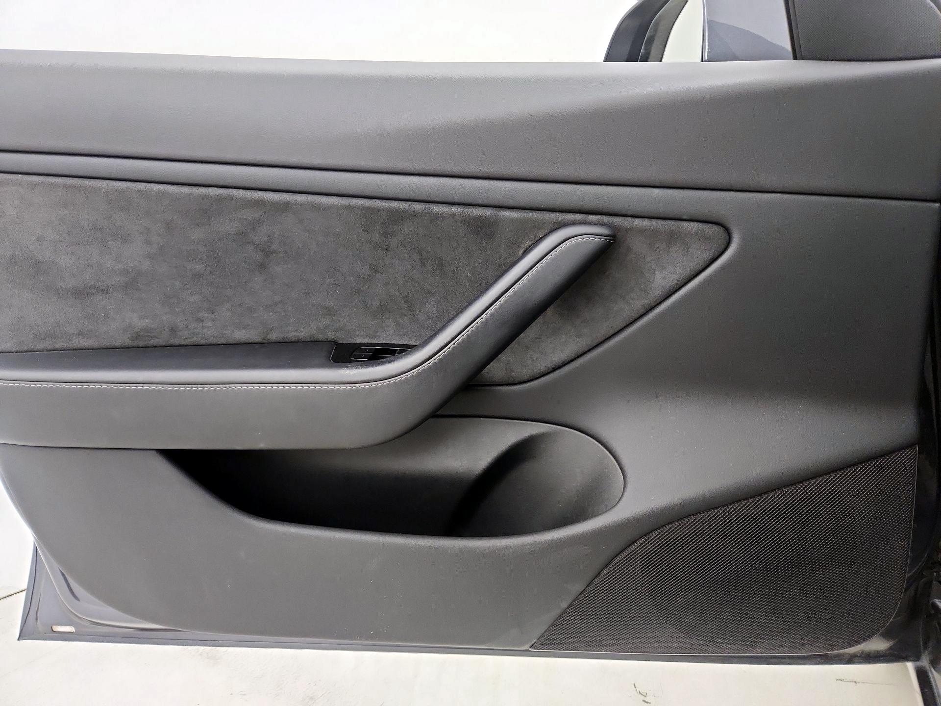 Thumbnail: 2018 Tesla Model 3 - 12