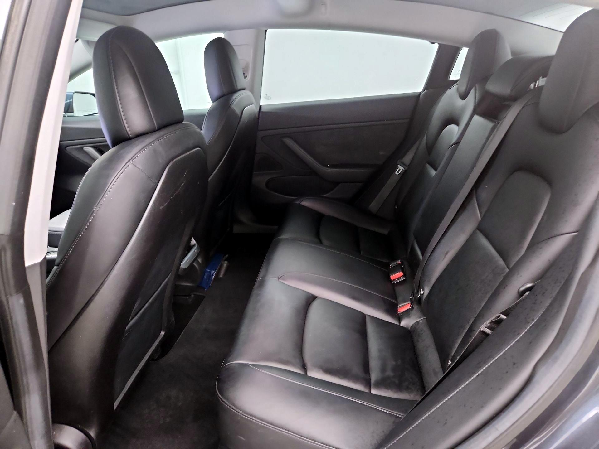 Thumbnail: 2018 Tesla Model 3 - 20