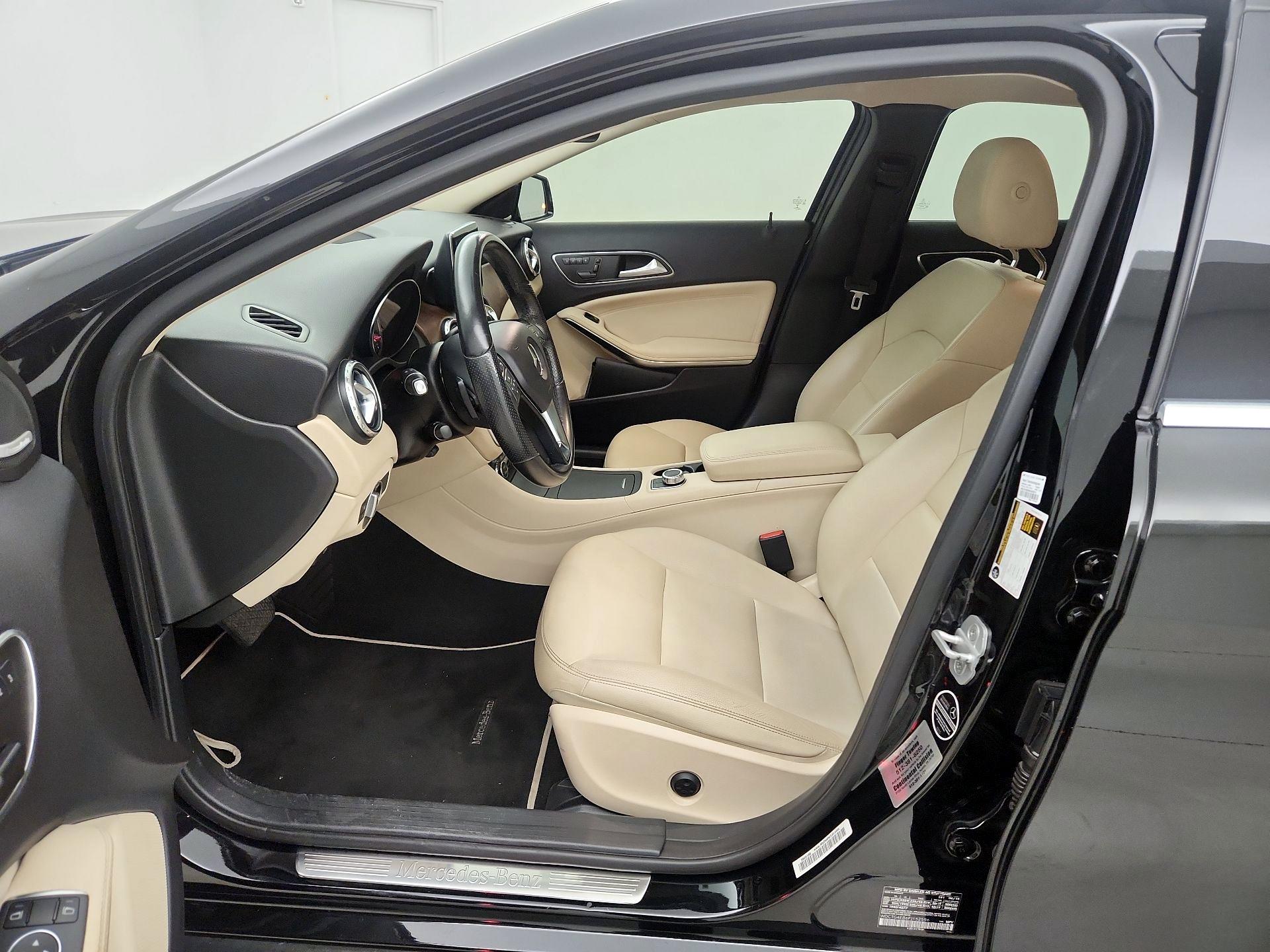 Thumbnail: 2015 Mercedes-Benz GLA - 11