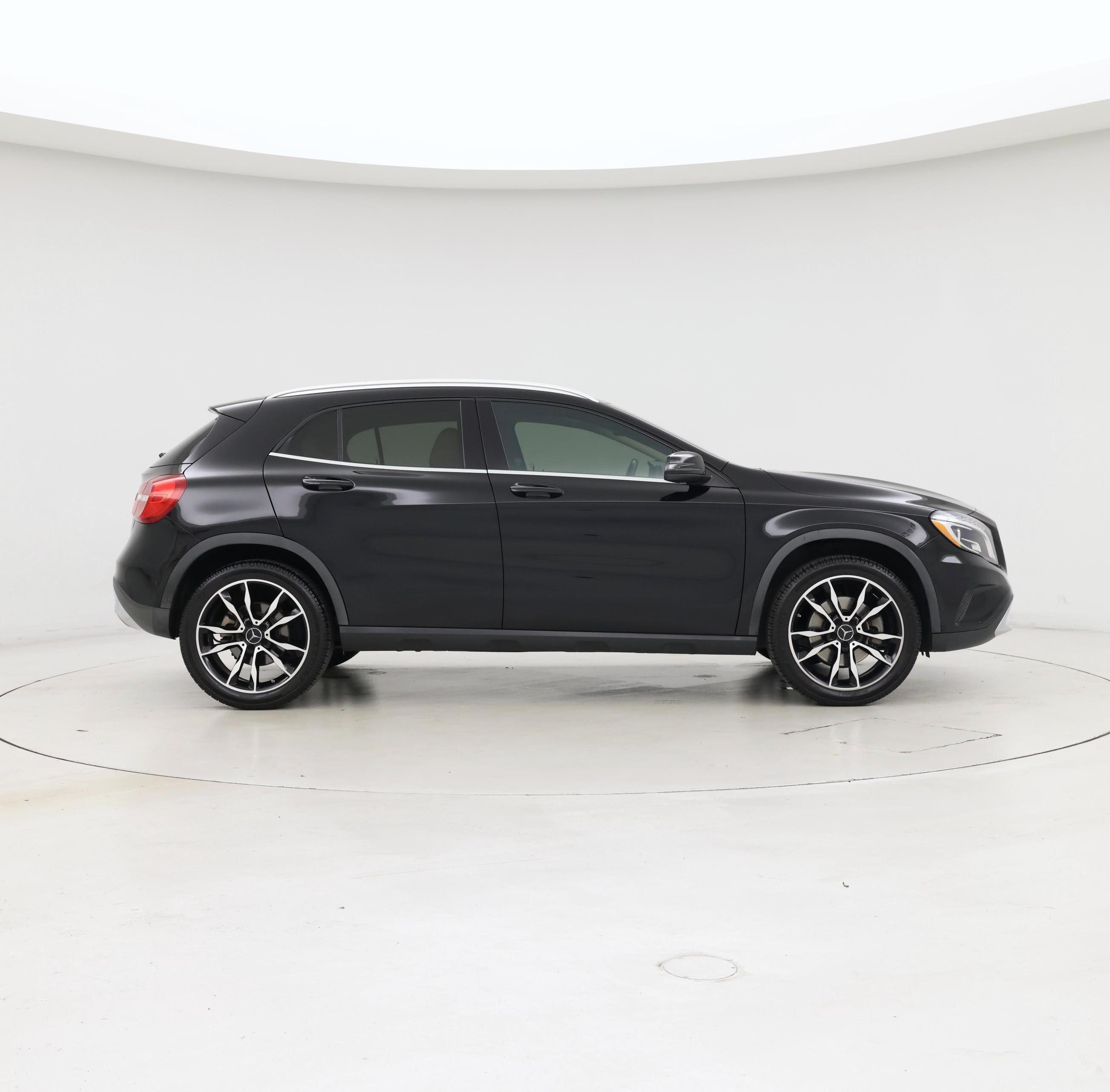 Thumbnail: 2015 Mercedes-Benz GLA - 7