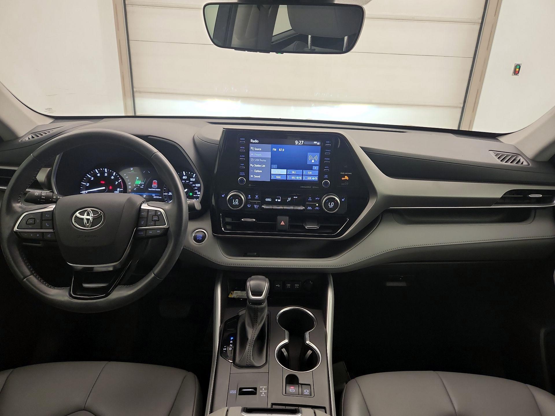 Thumbnail: 2021 Toyota Highlander - 9