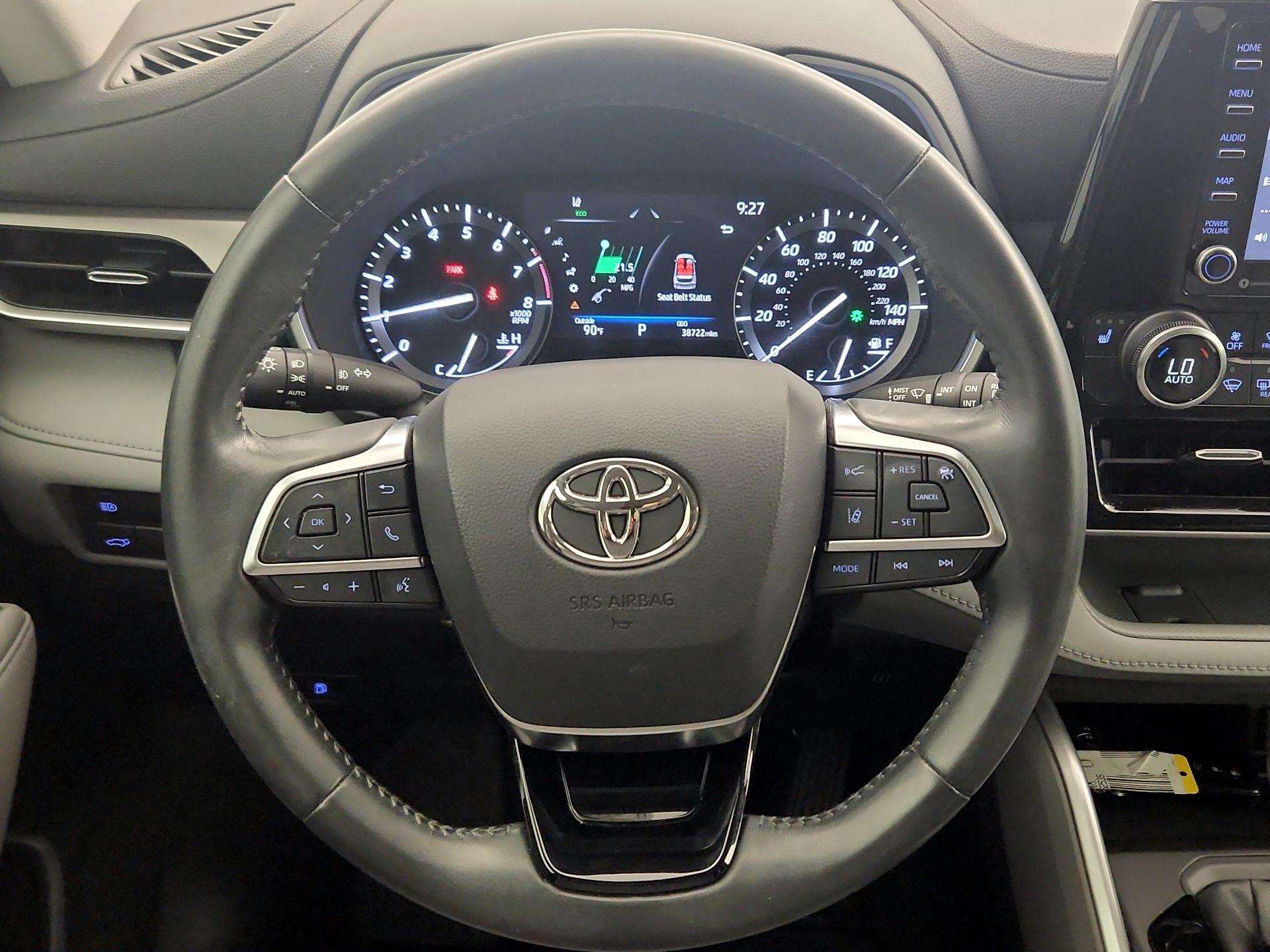 Thumbnail: 2021 Toyota Highlander - 10