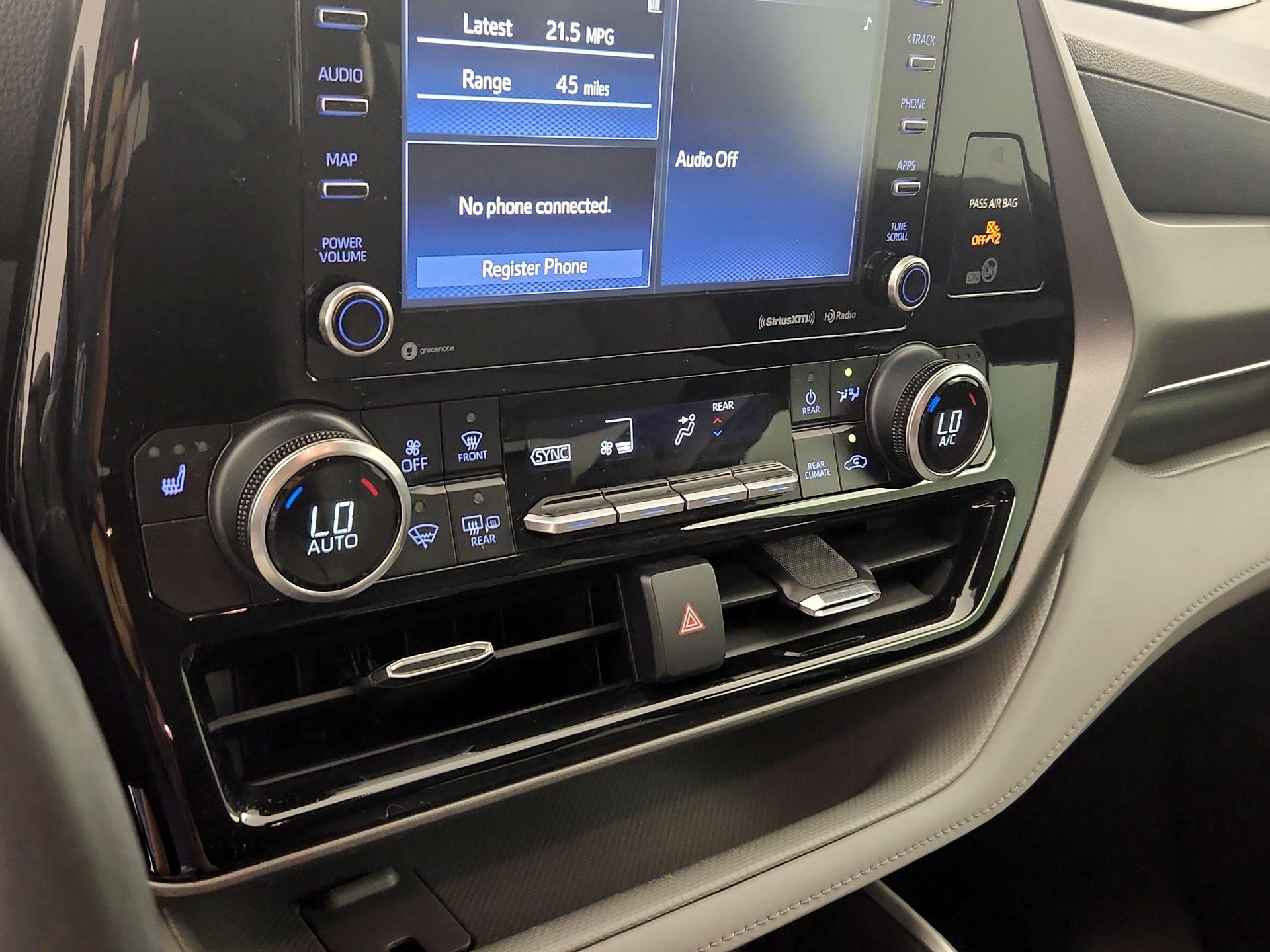 Thumbnail: 2021 Toyota Highlander - 16