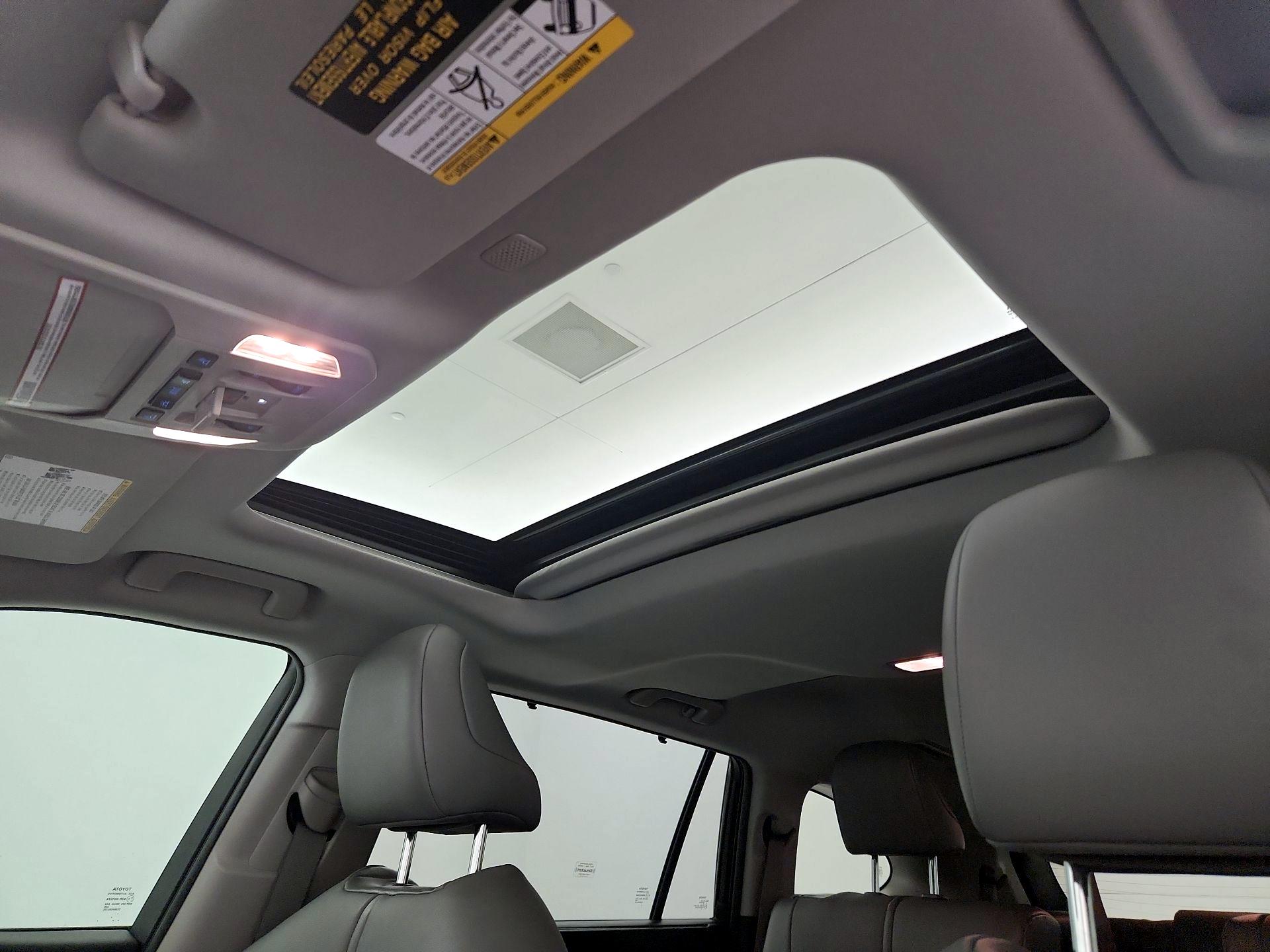 Thumbnail: 2021 Toyota Highlander - 19