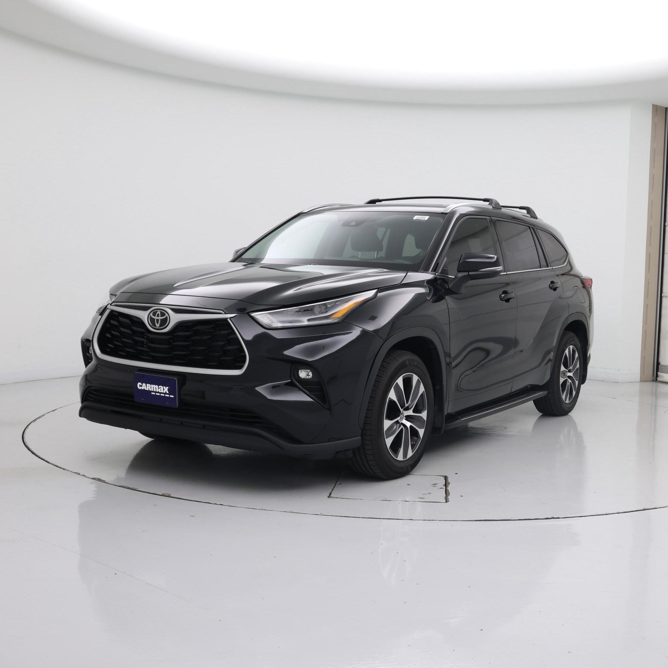 Thumbnail: 2021 Toyota Highlander - 4