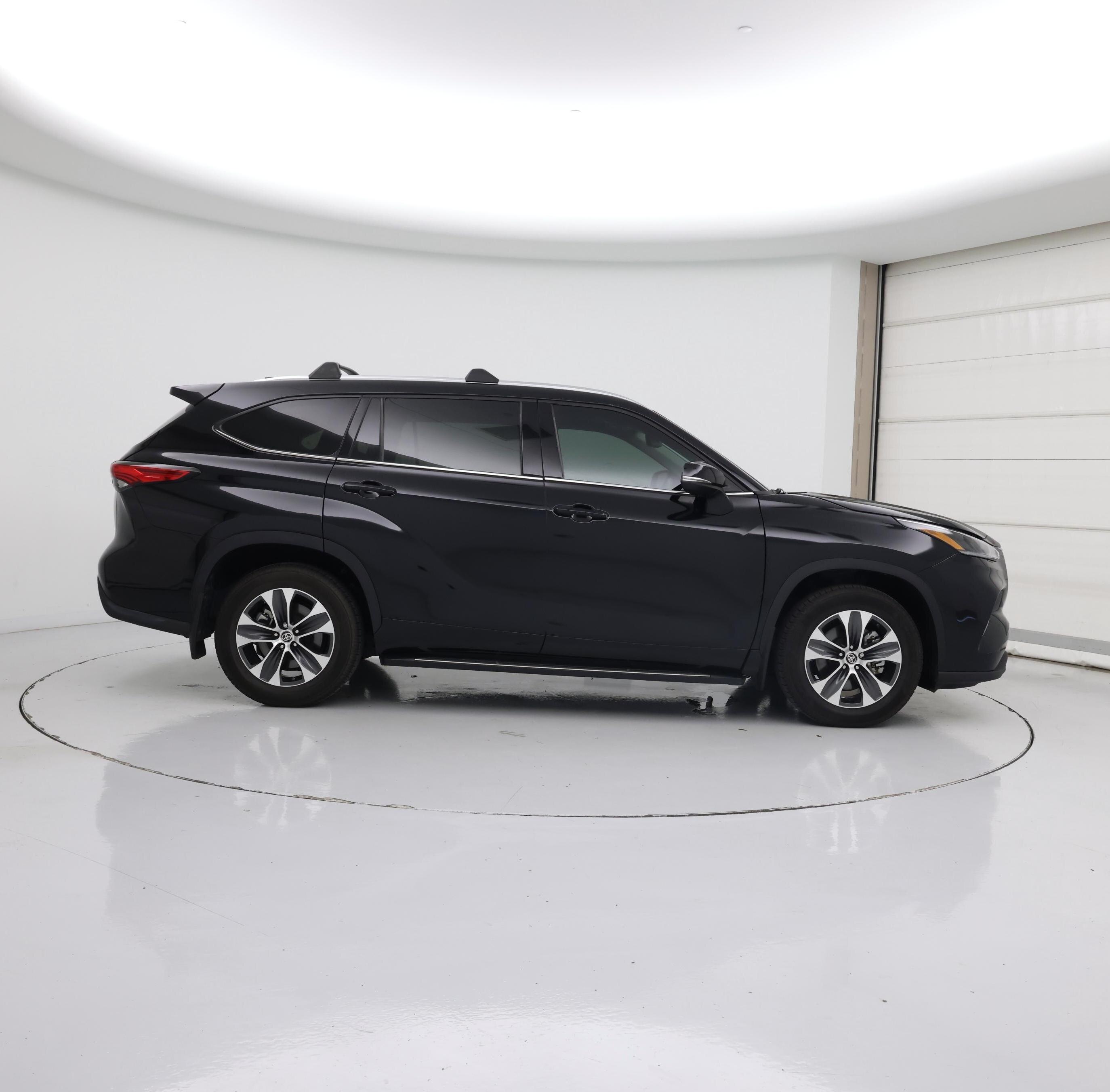 Thumbnail: 2021 Toyota Highlander - 7