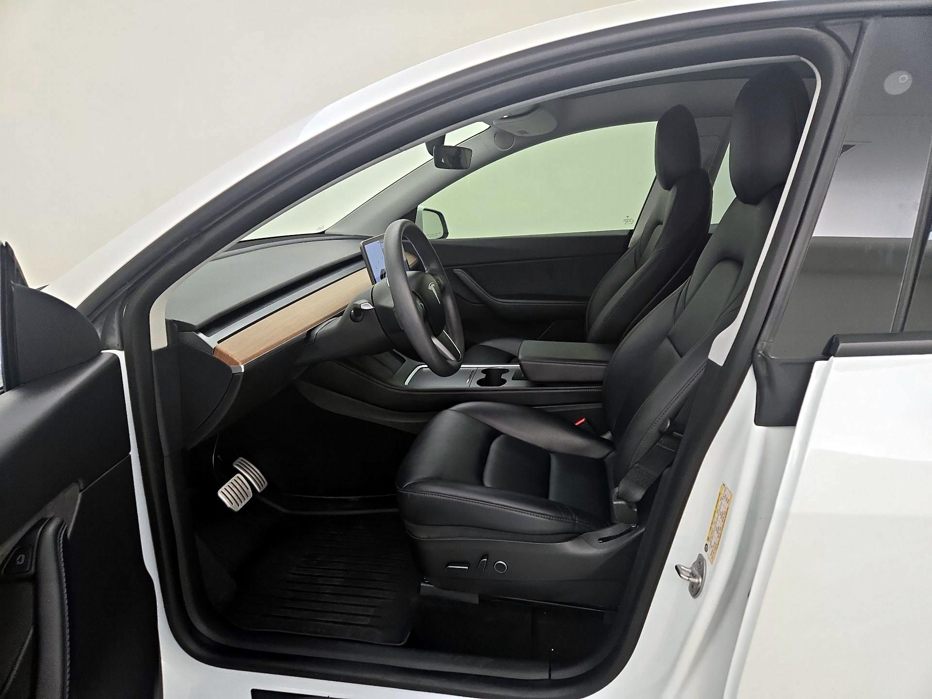 Thumbnail: 2022 Tesla Model Y - 11