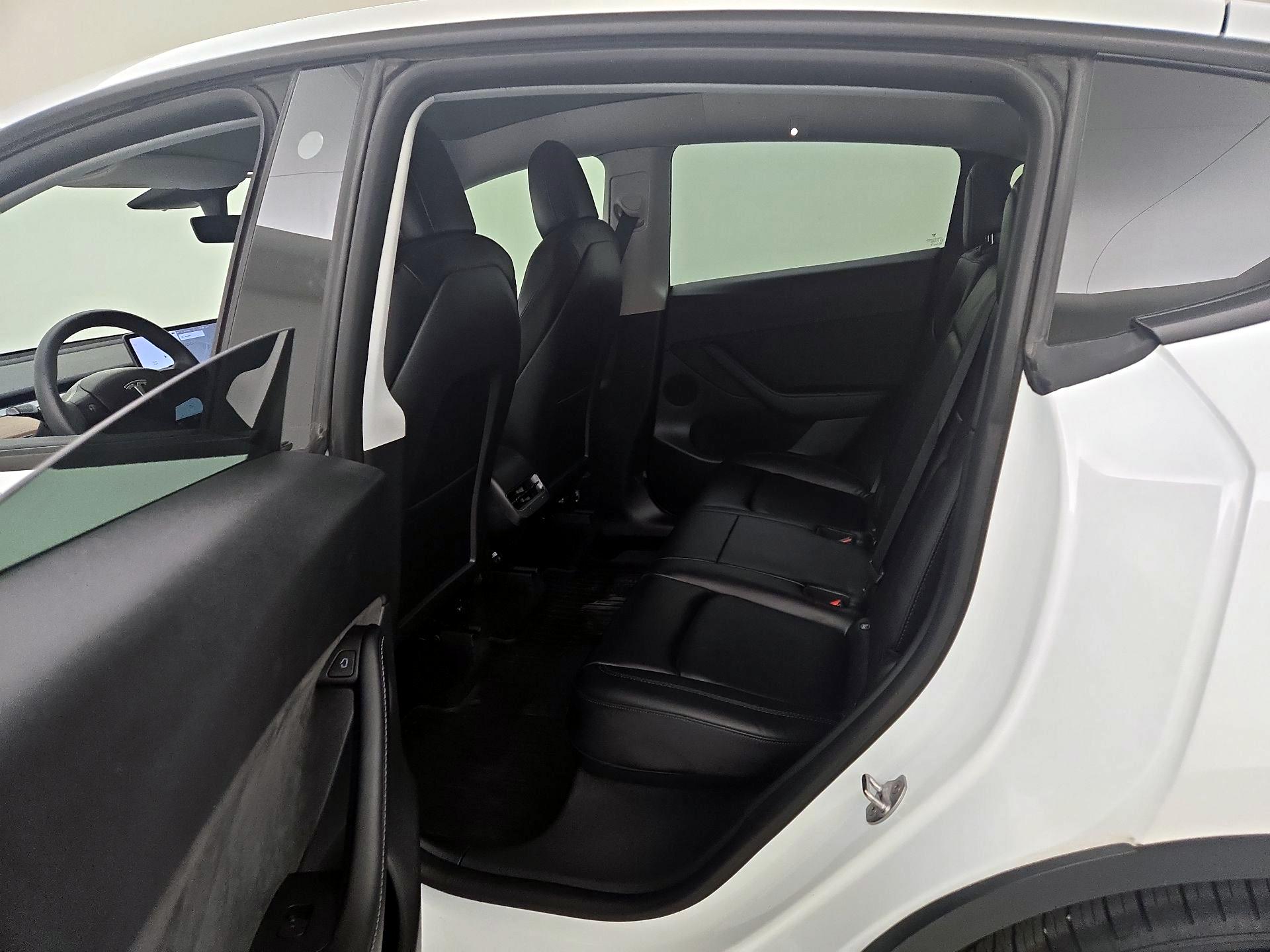 Thumbnail: 2022 Tesla Model Y - 19