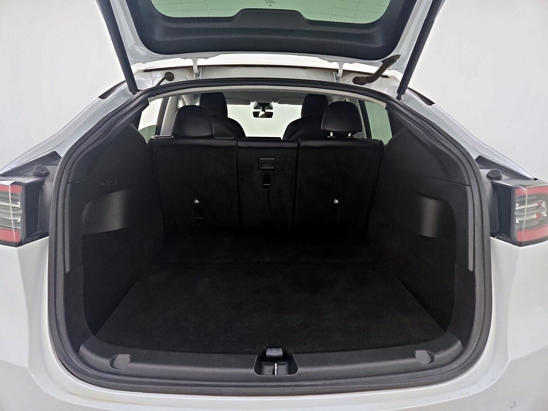 Thumbnail: 2022 Tesla Model Y - 20