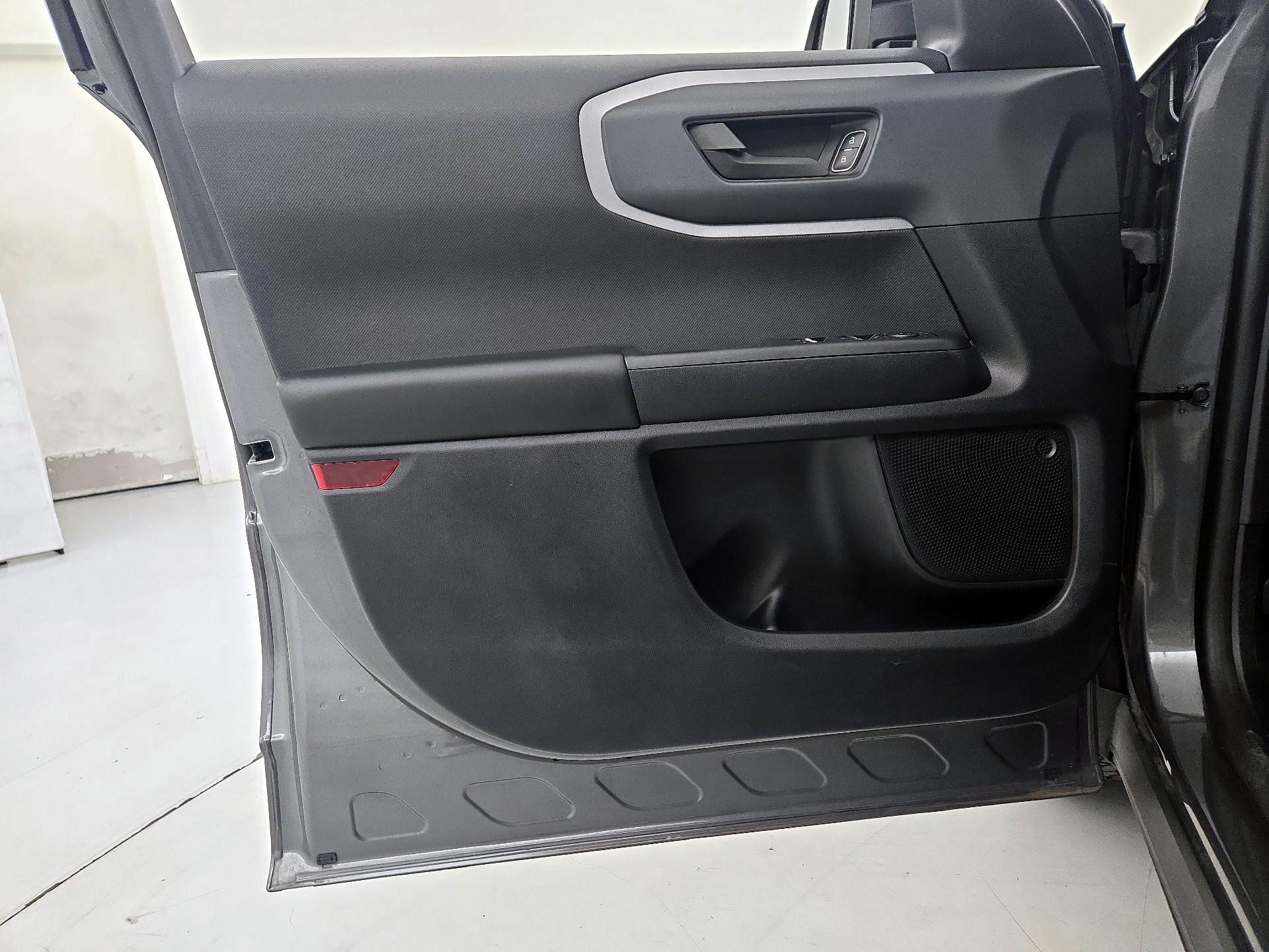 Thumbnail: 2021 Ford Bronco Sport - 10