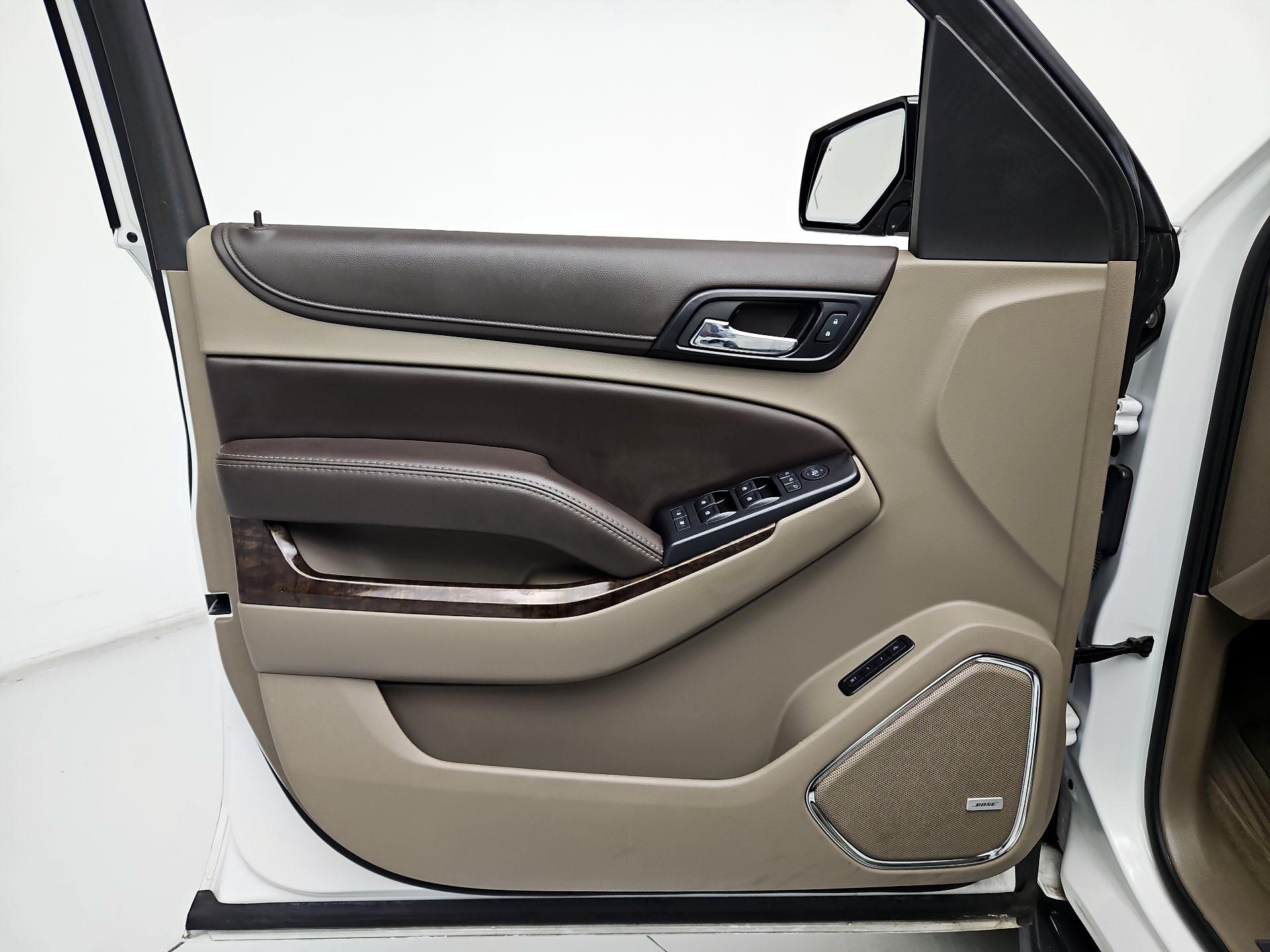 Thumbnail: 2016 Chevrolet Tahoe - 12