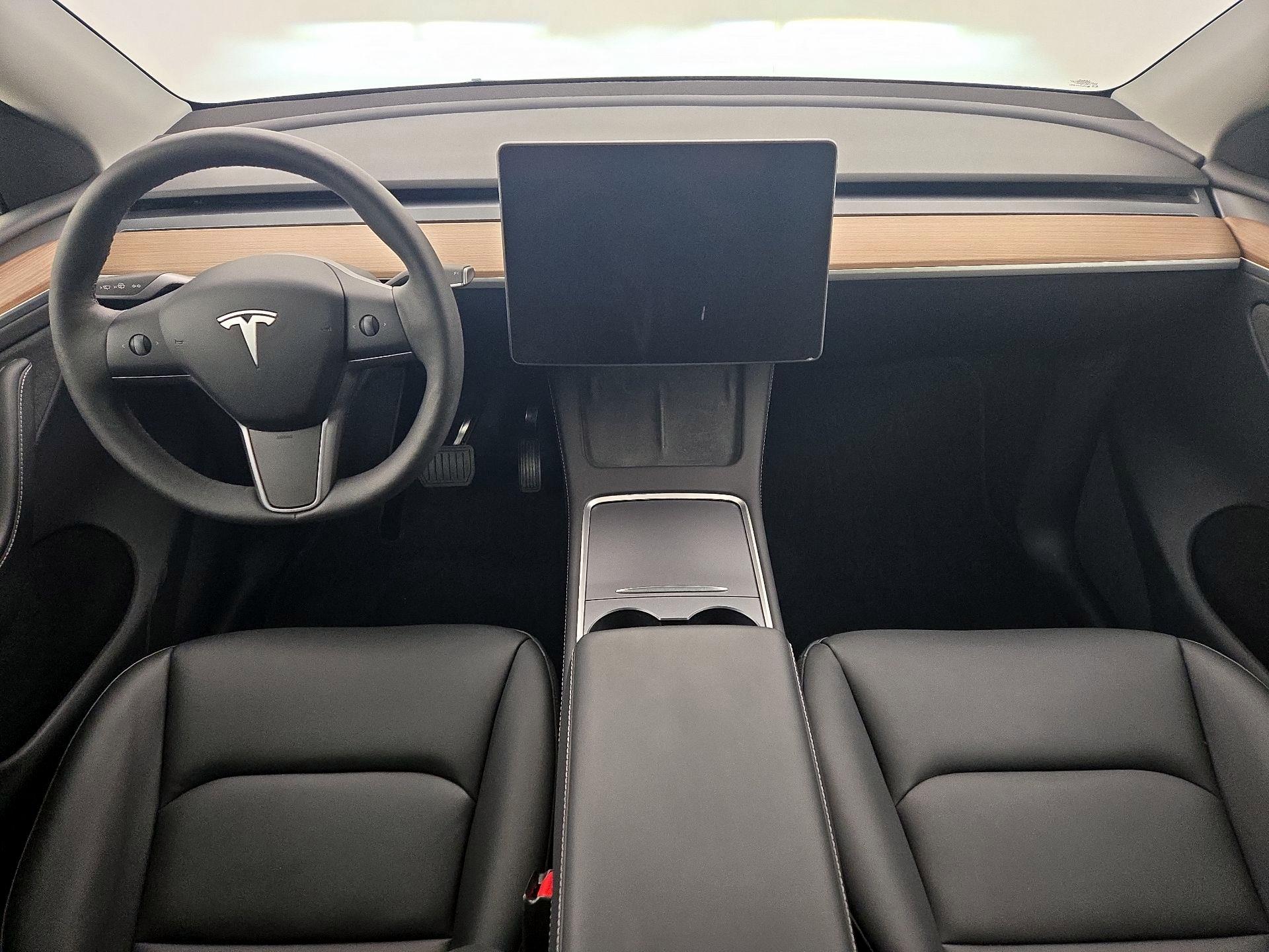Thumbnail: 2024 Tesla Model Y - 9