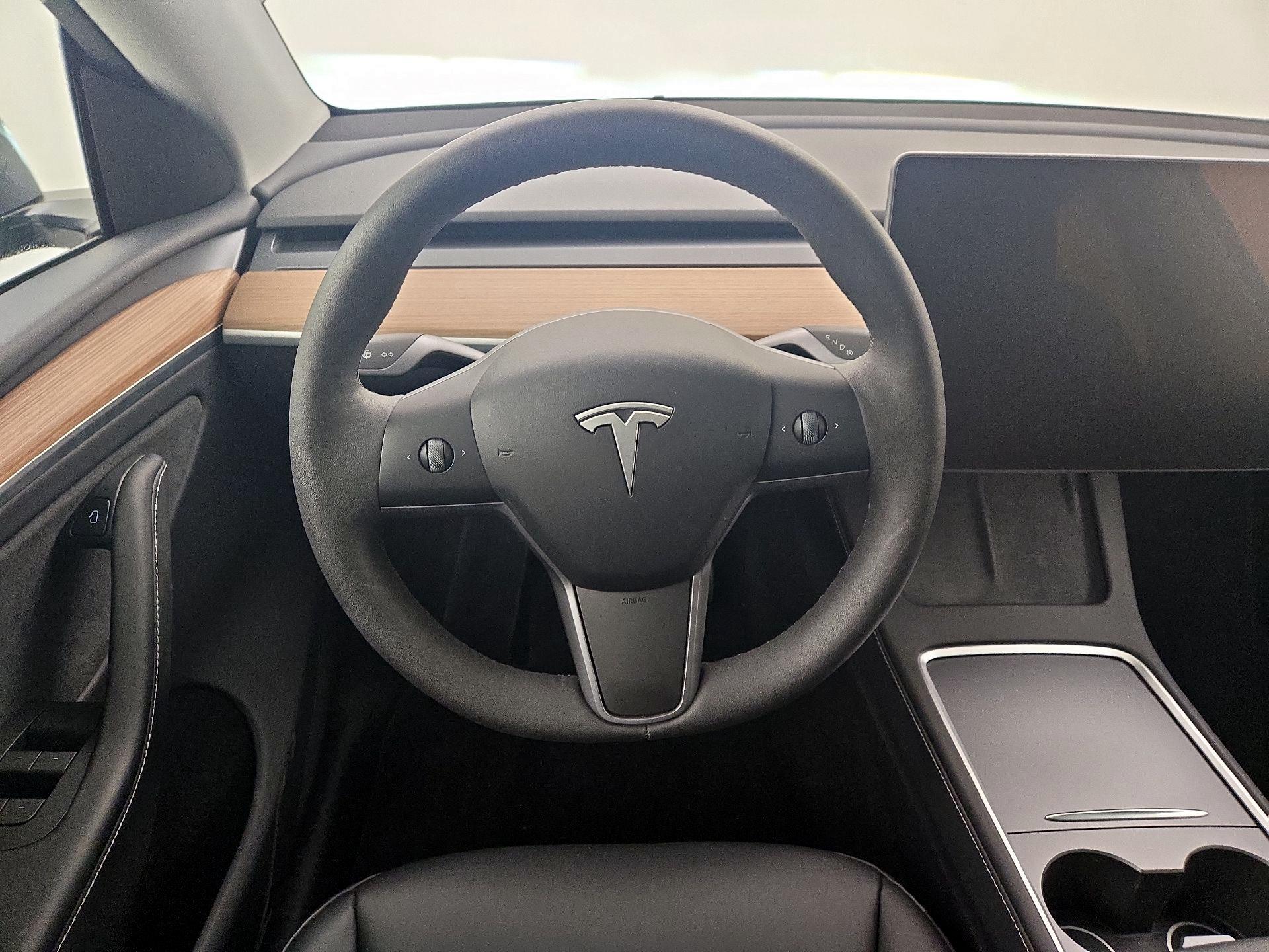 Thumbnail: 2024 Tesla Model Y - 10