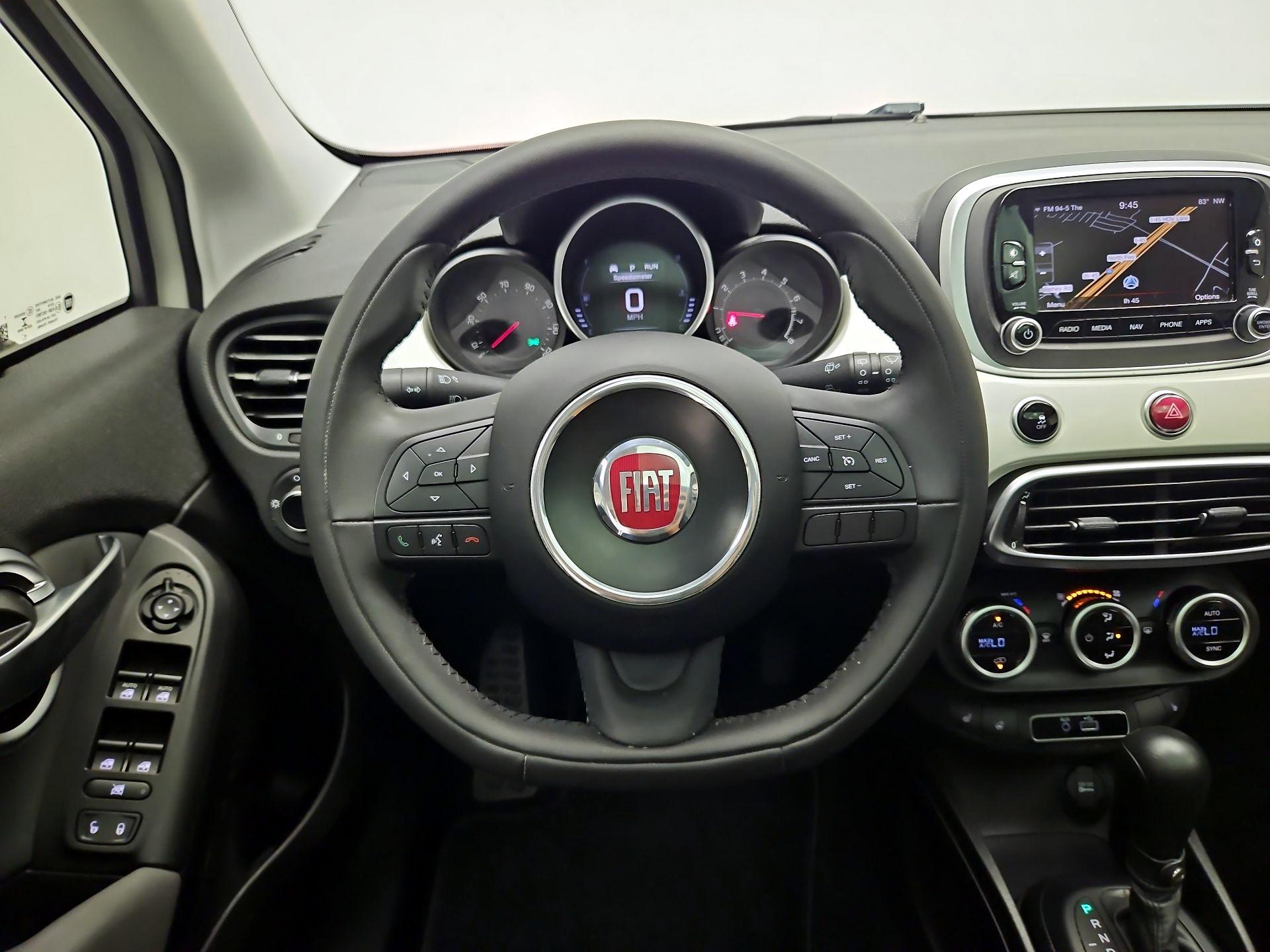 Thumbnail: 2016 Fiat 500X - 10
