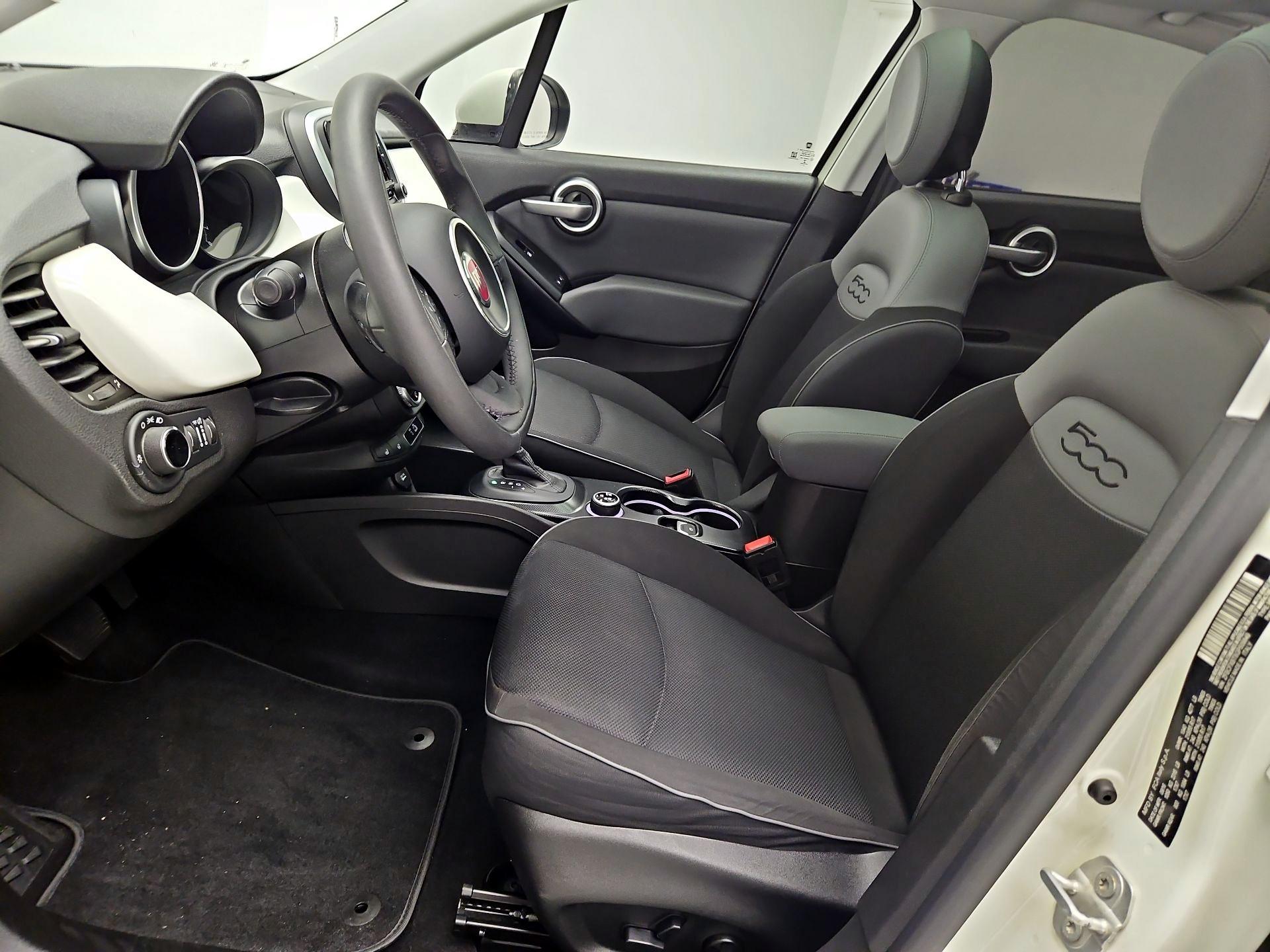 Thumbnail: 2016 Fiat 500X - 11