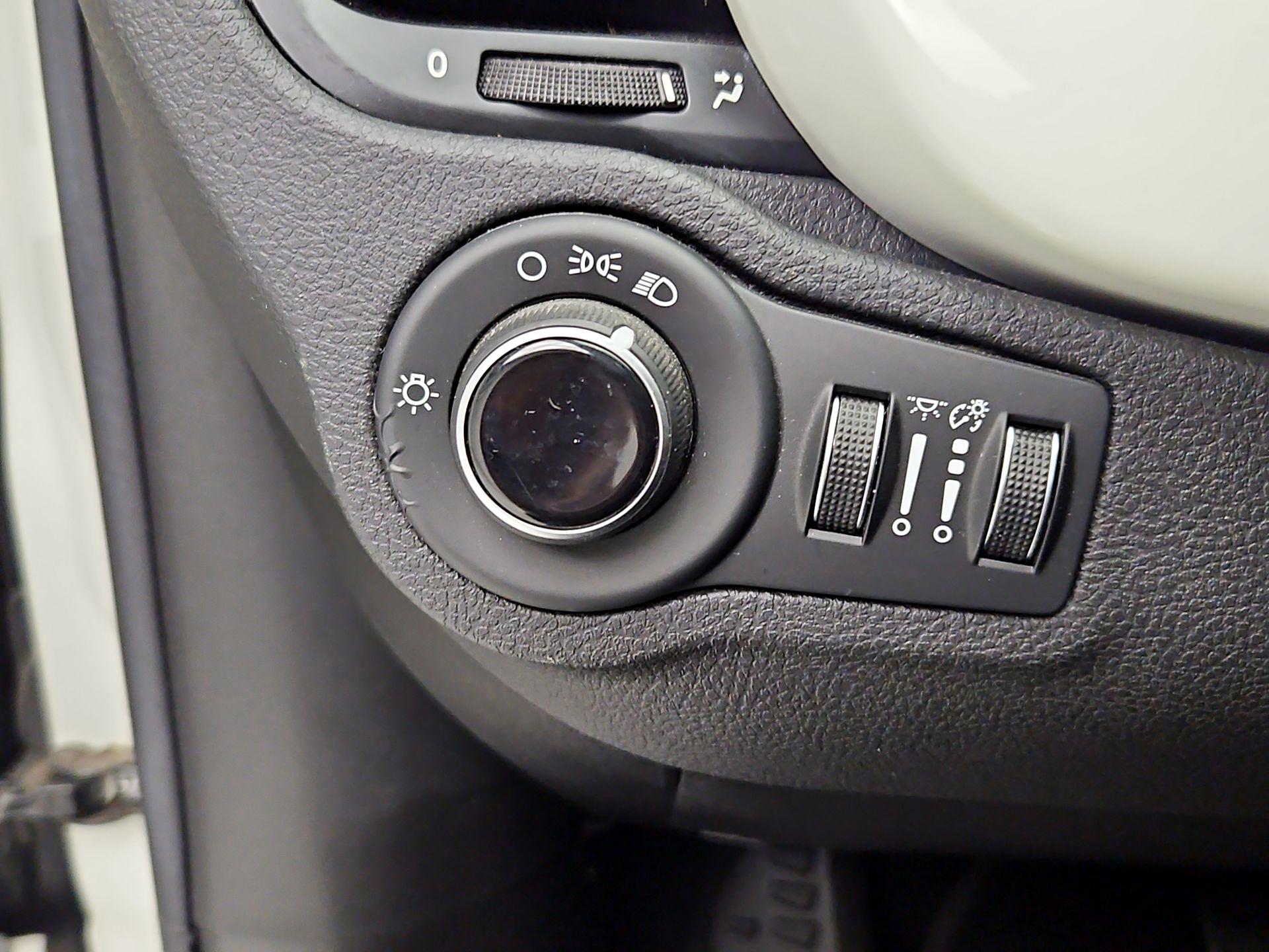 Thumbnail: 2016 Fiat 500X - 13