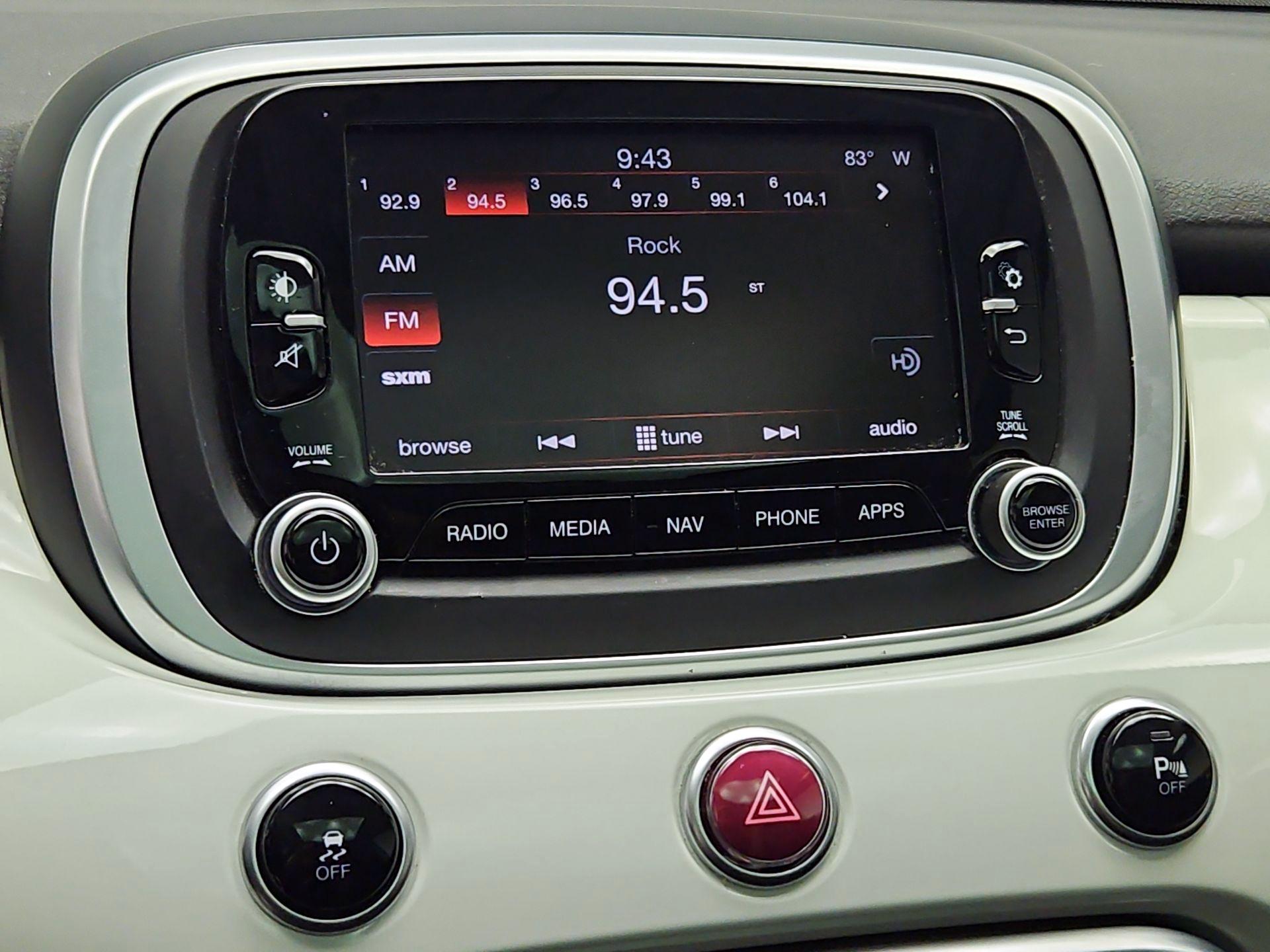 Thumbnail: 2016 Fiat 500X - 16