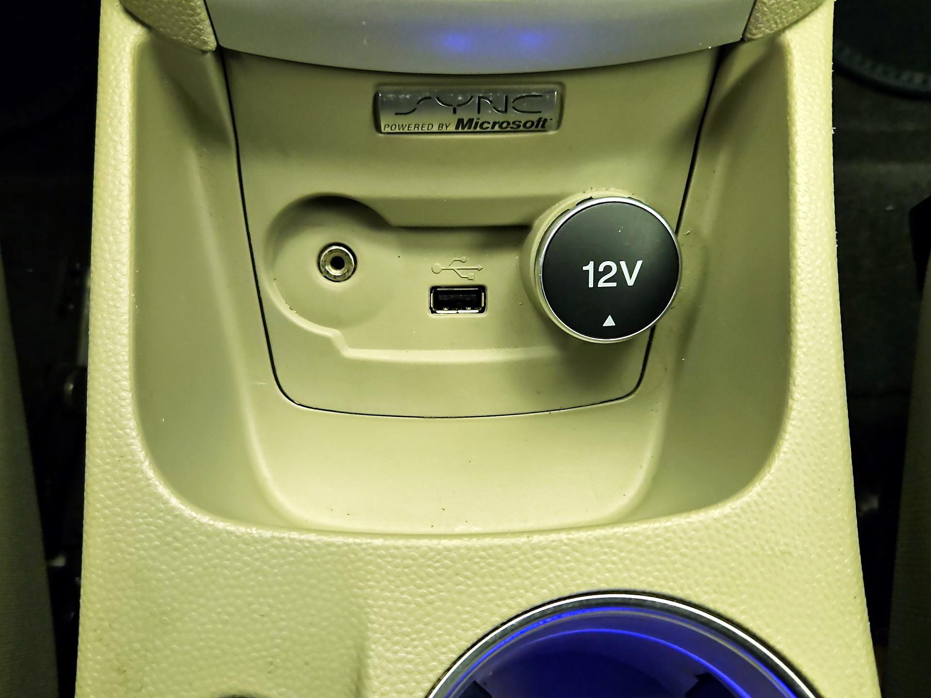 Thumbnail: 2014 Ford Fiesta - 17