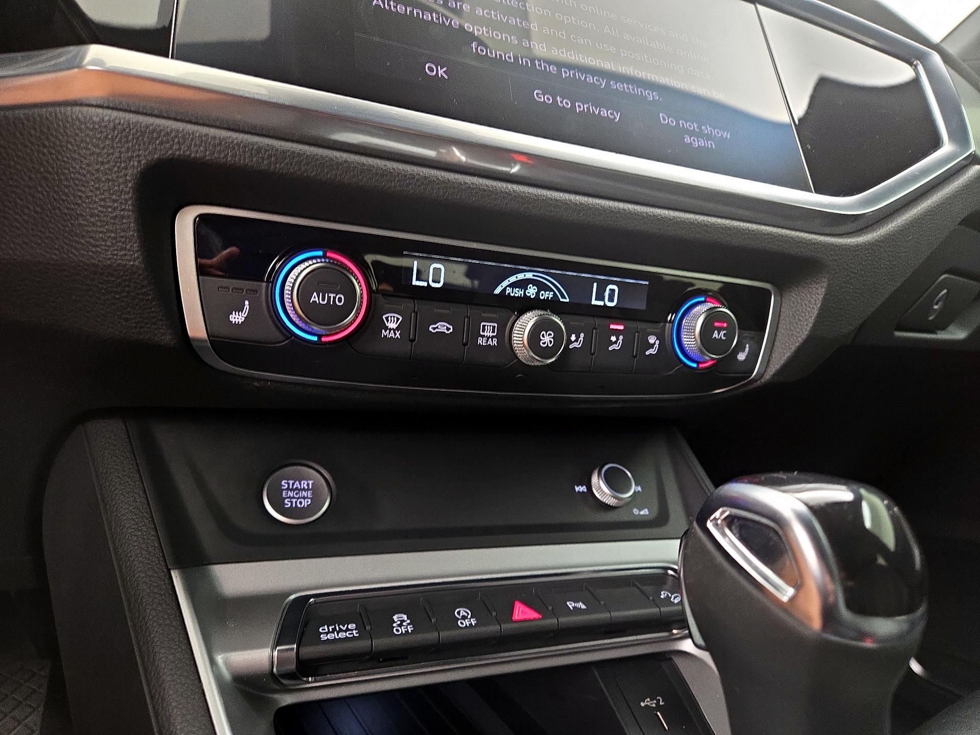 Thumbnail: 2020 Audi Q3 - 17