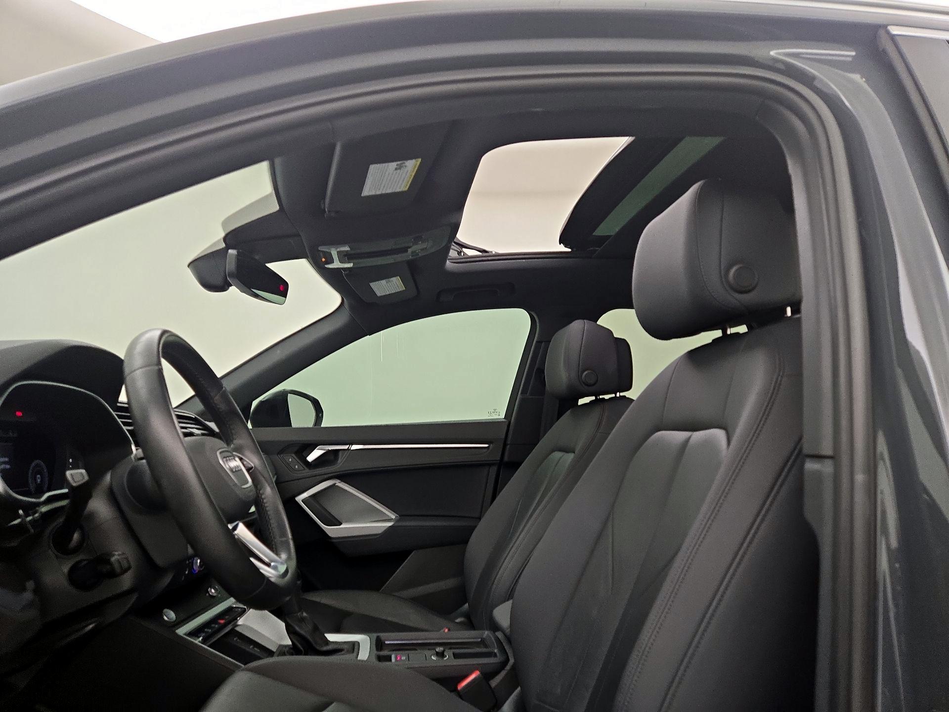 Thumbnail: 2020 Audi Q3 - 19