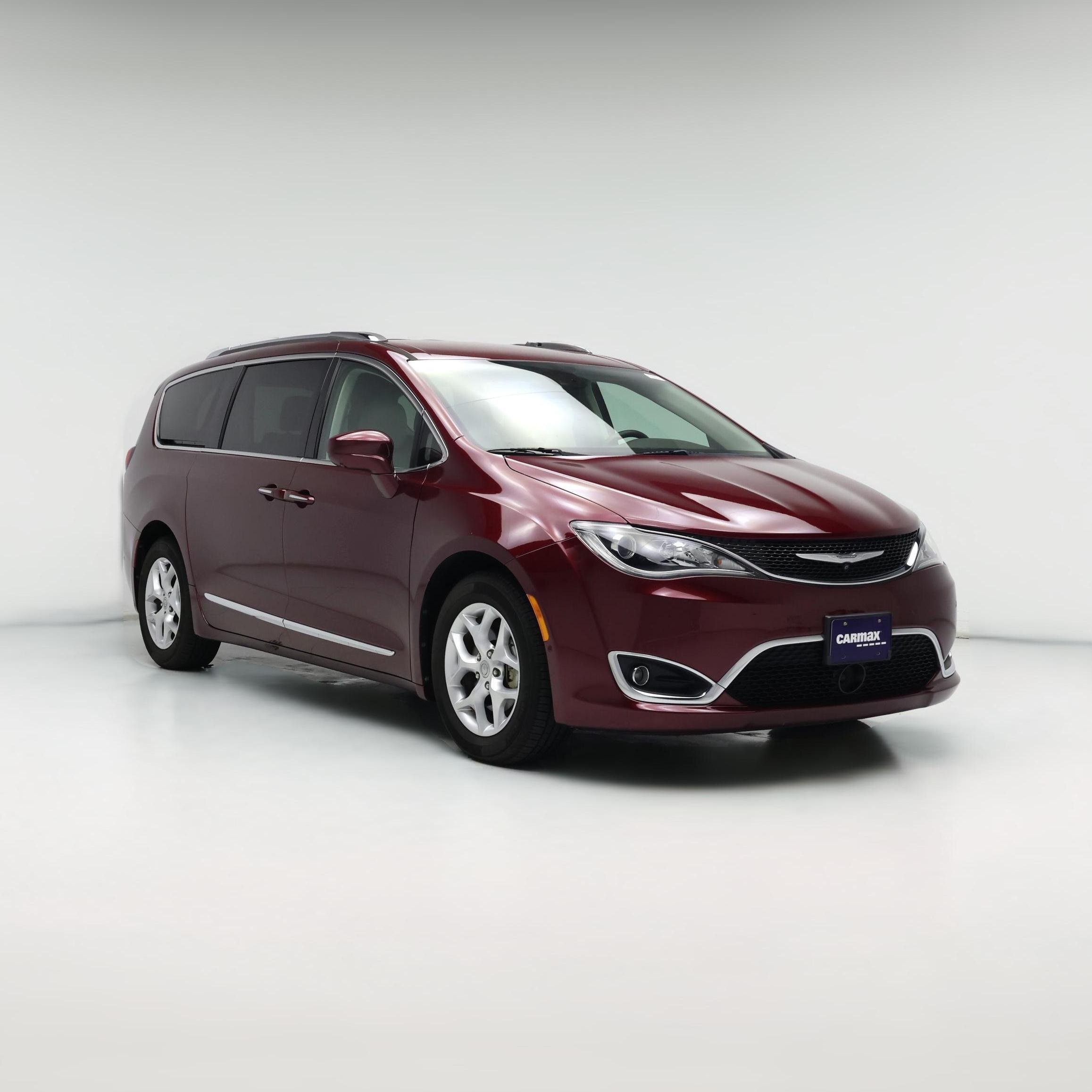 Thumbnail: 2017 Chrysler Pacifica - 1