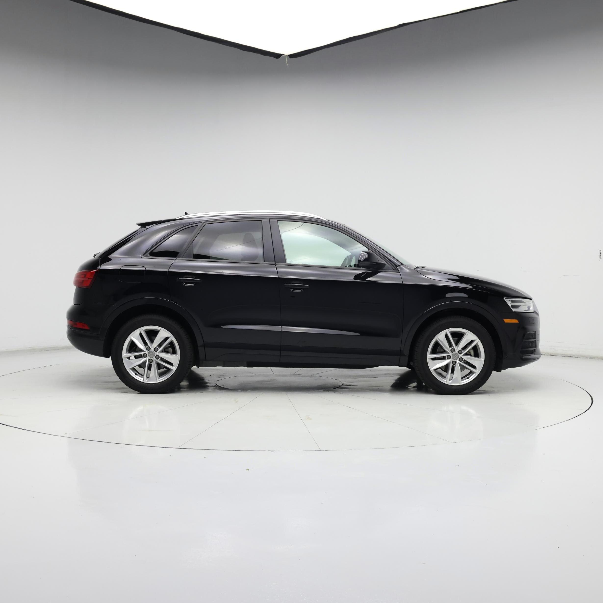 Thumbnail: 2017 Audi Q3 - 7